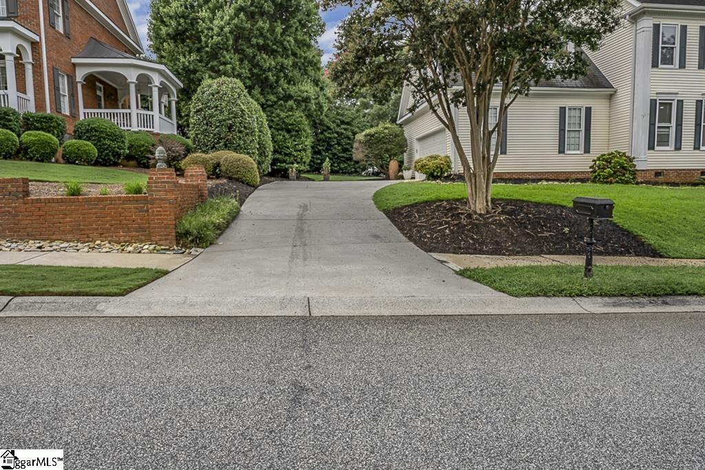 204 Meeting Place Greenville, SC 29615