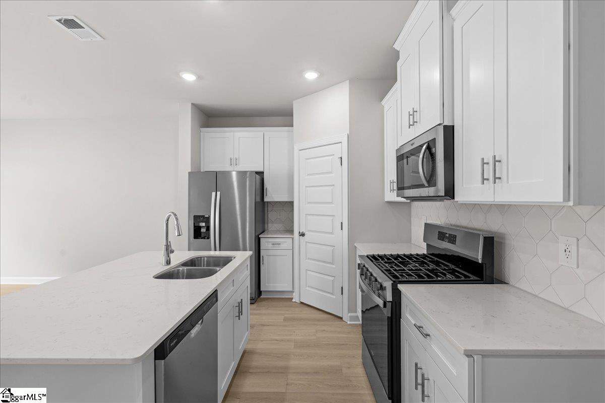 5 Pleasure Lane Taylors, SC 29687