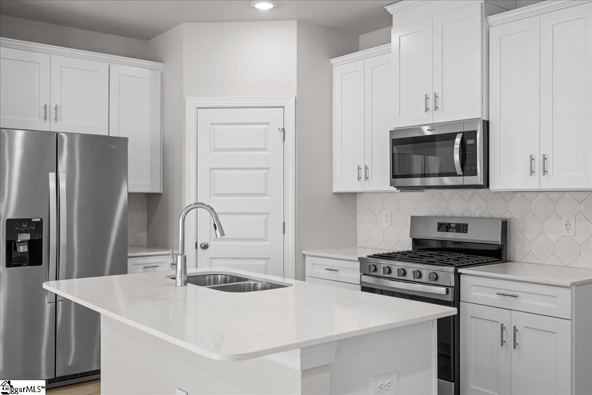 5 Pleasure Lane Taylors, SC 29687