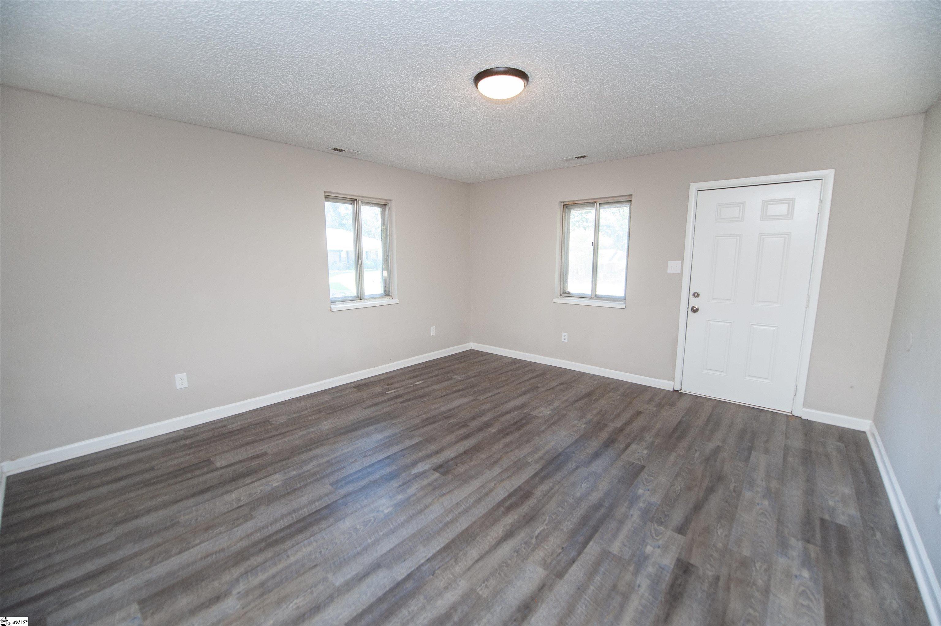 103 Moffit Court Spartanburg, SC 29301
