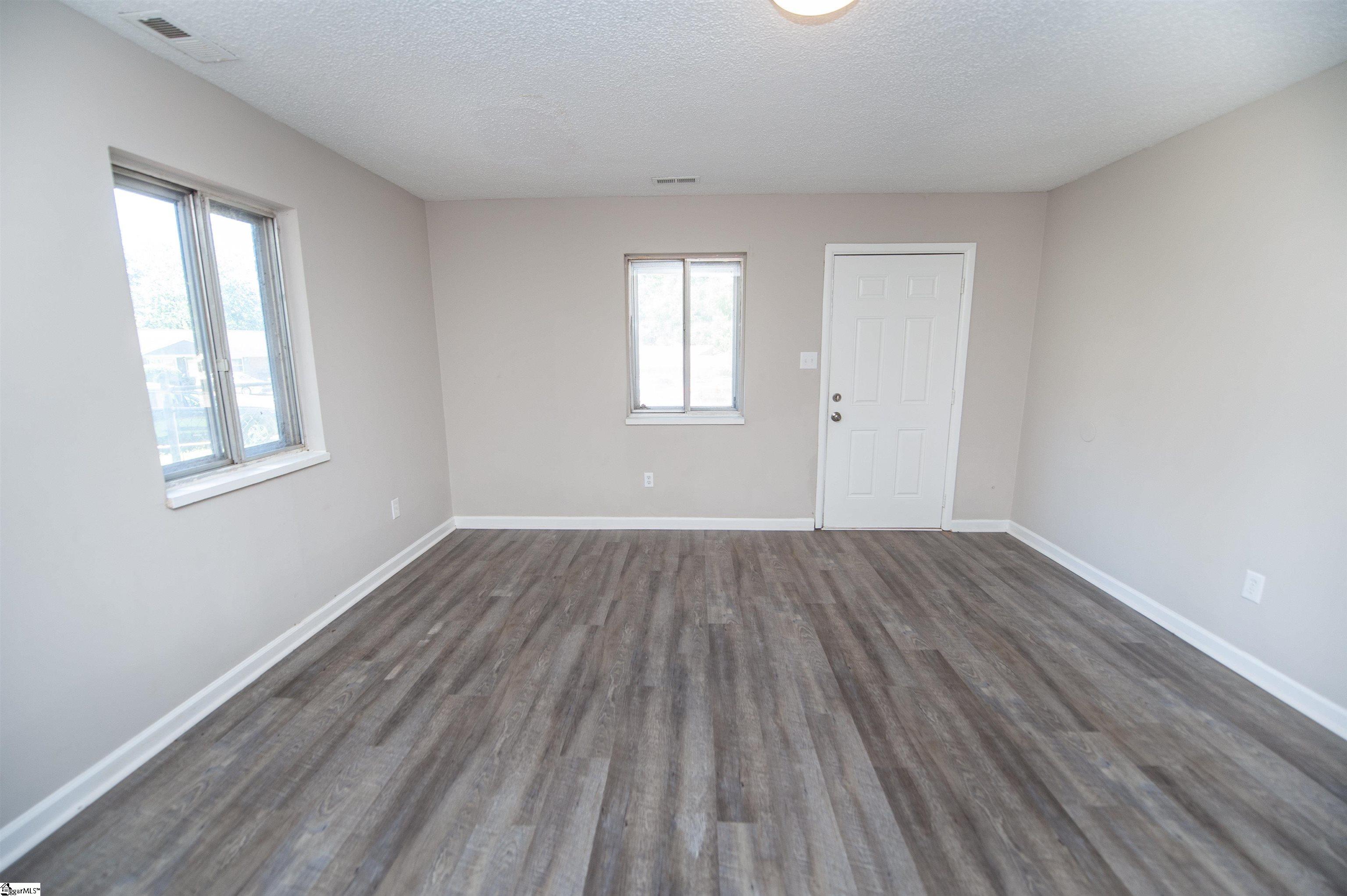 103 Moffit Court Spartanburg, SC 29301
