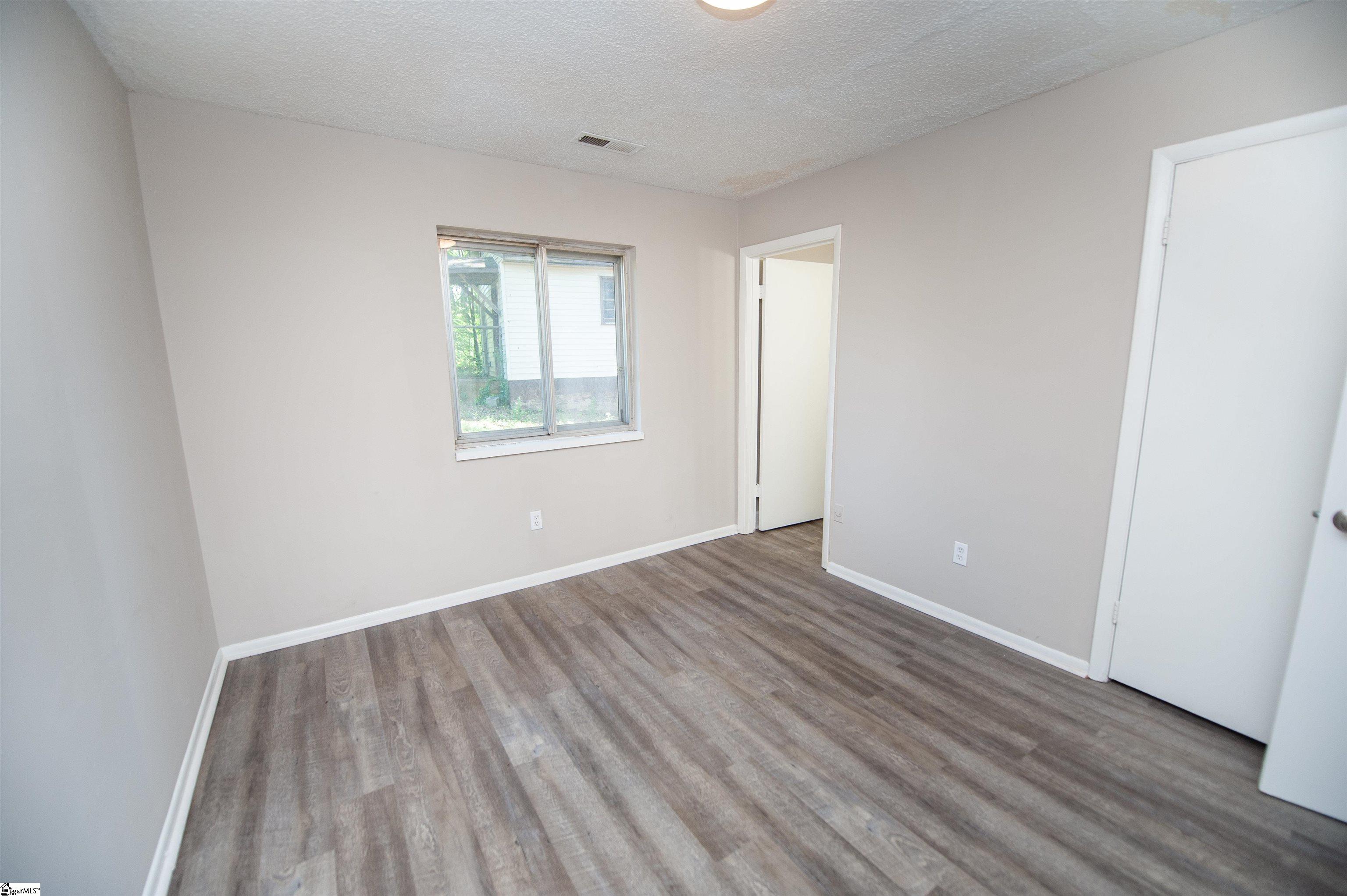 103 Moffit Court Spartanburg, SC 29301
