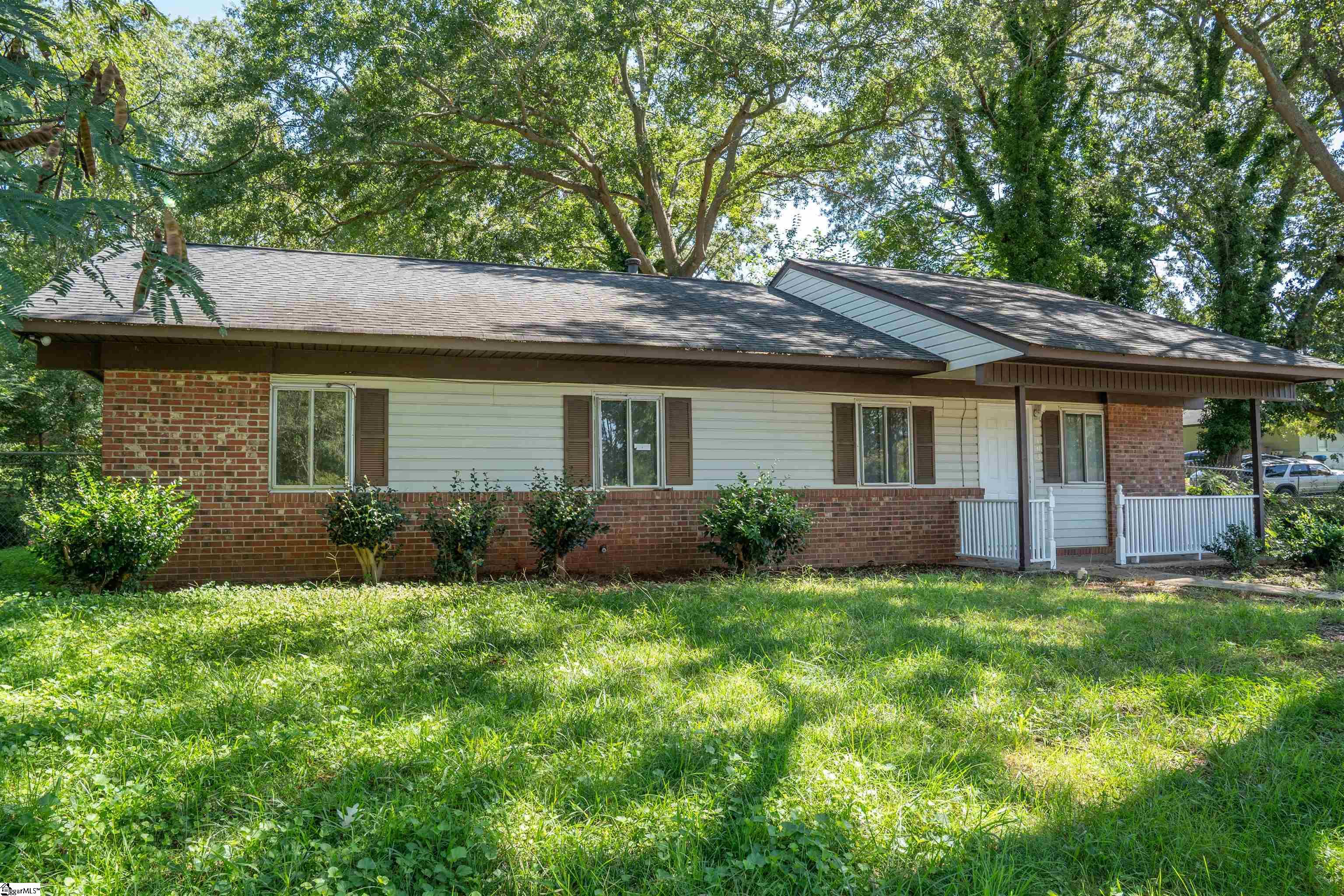 103 Moffit Court Spartanburg, SC 29301