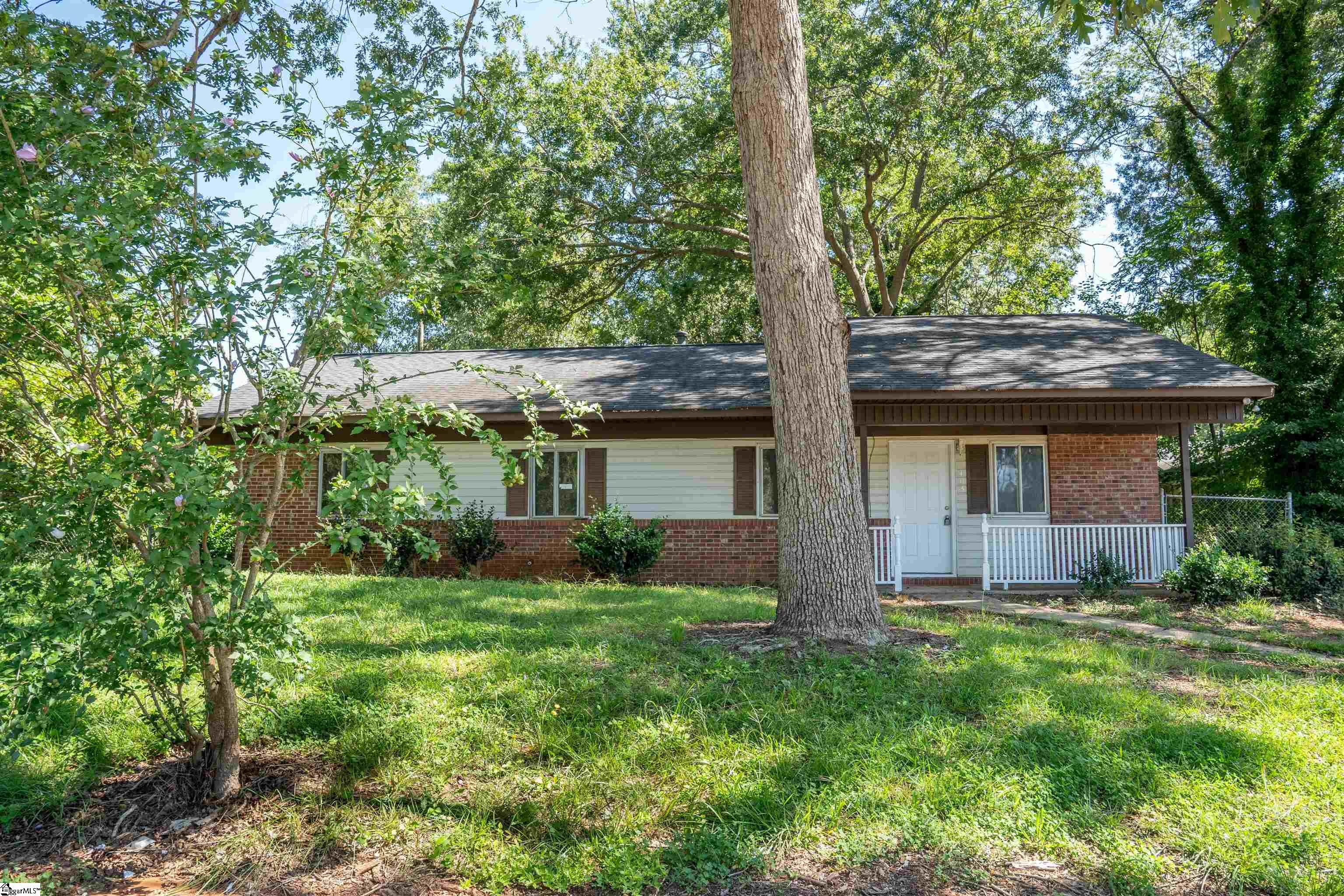 103 Moffit Court Spartanburg, SC 29301
