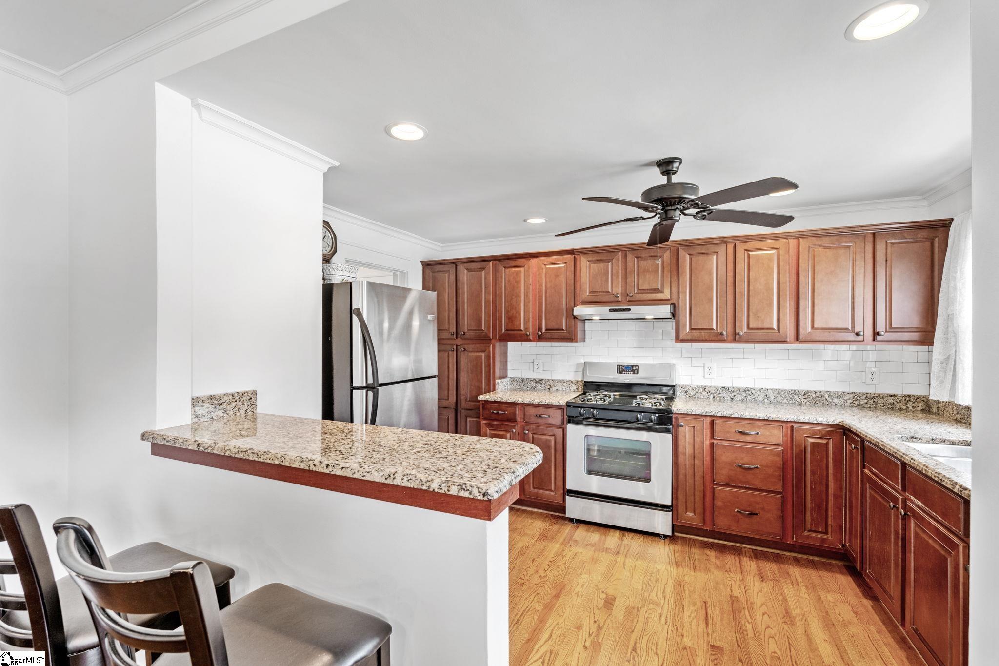 318 E Hillcrest Drive Greenville, SC 29609