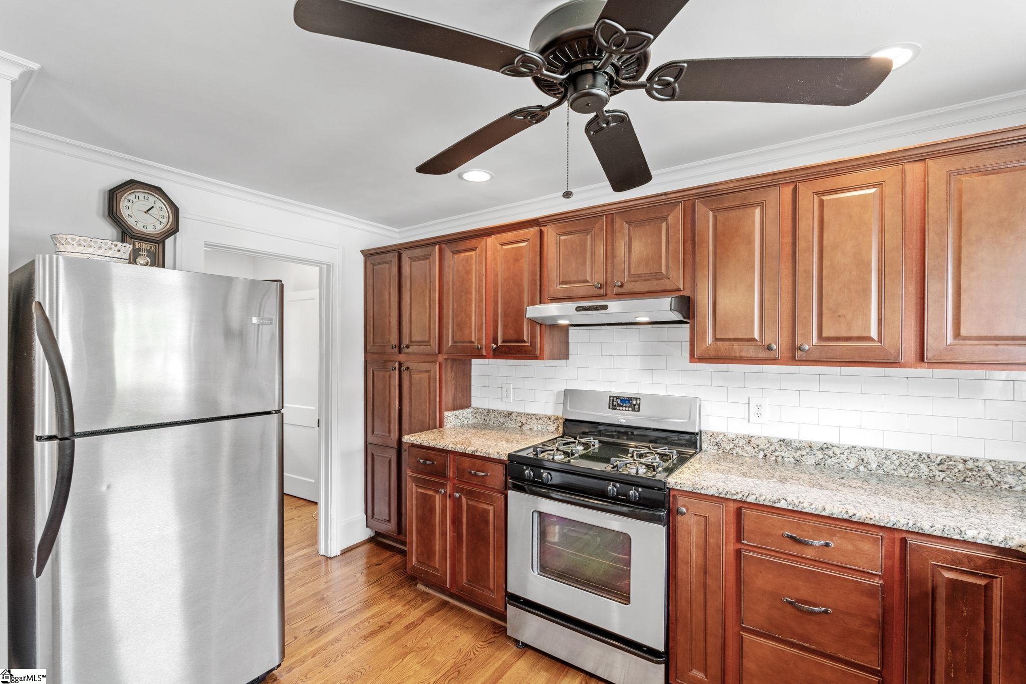 318 E Hillcrest Drive Greenville, SC 29609
