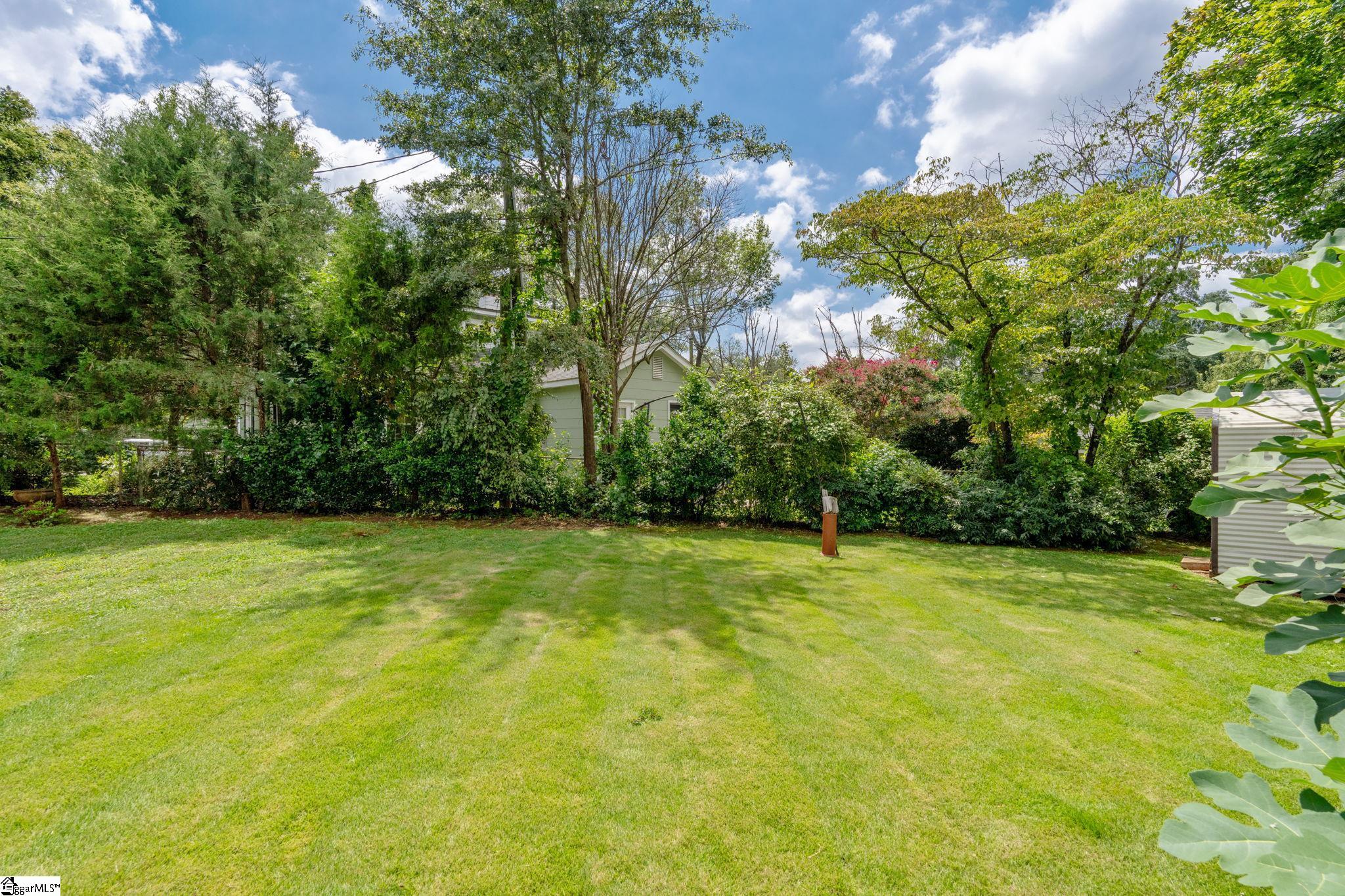 318 E Hillcrest Drive Greenville, SC 29609