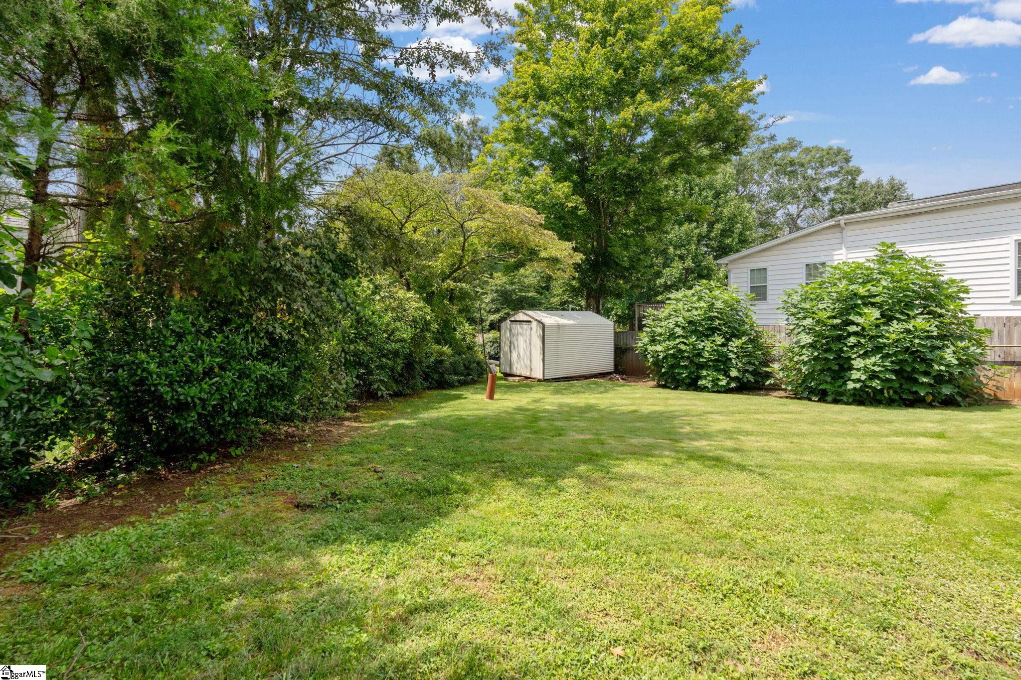 318 E Hillcrest Drive Greenville, SC 29609