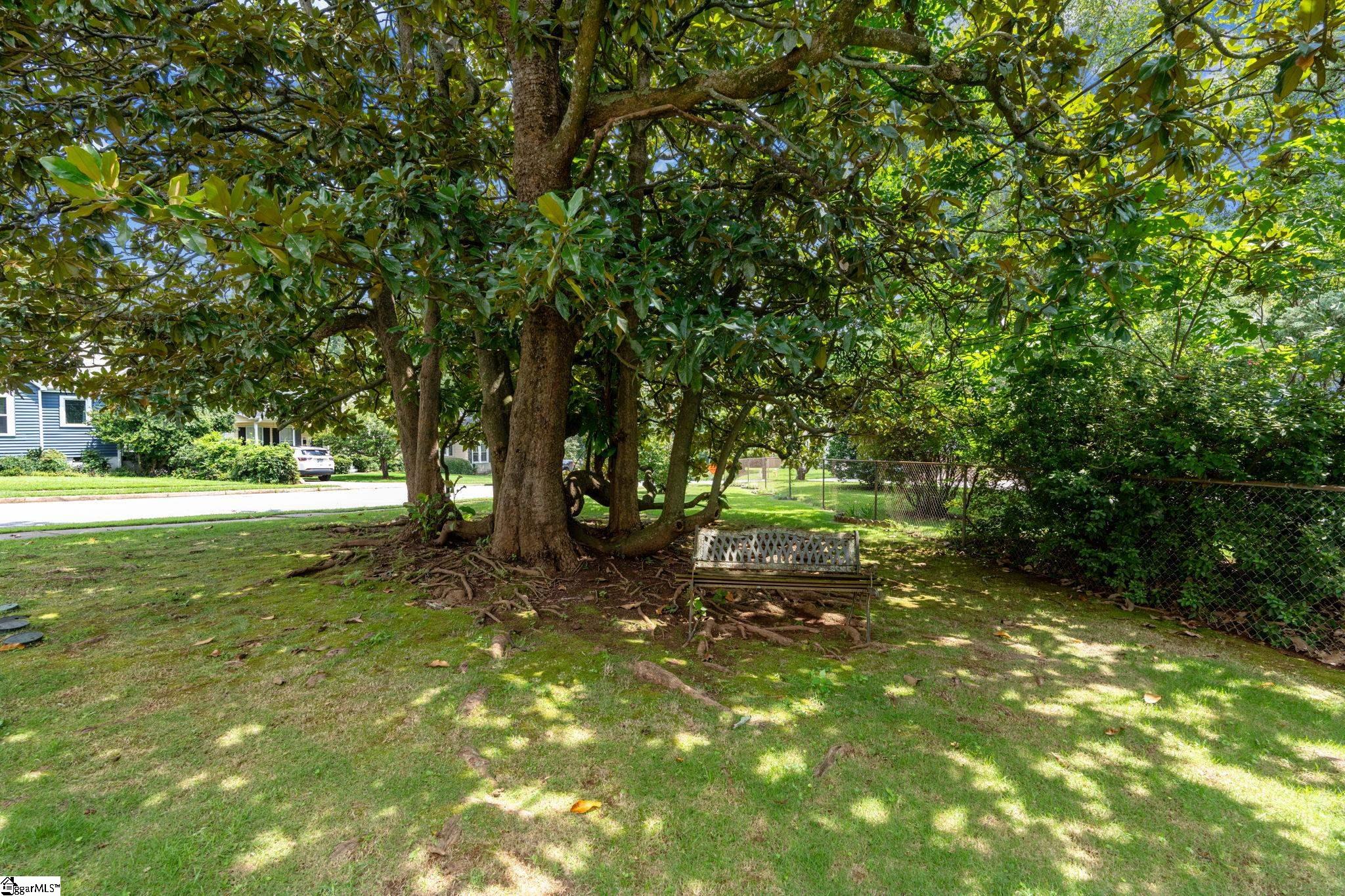 318 E Hillcrest Drive Greenville, SC 29609
