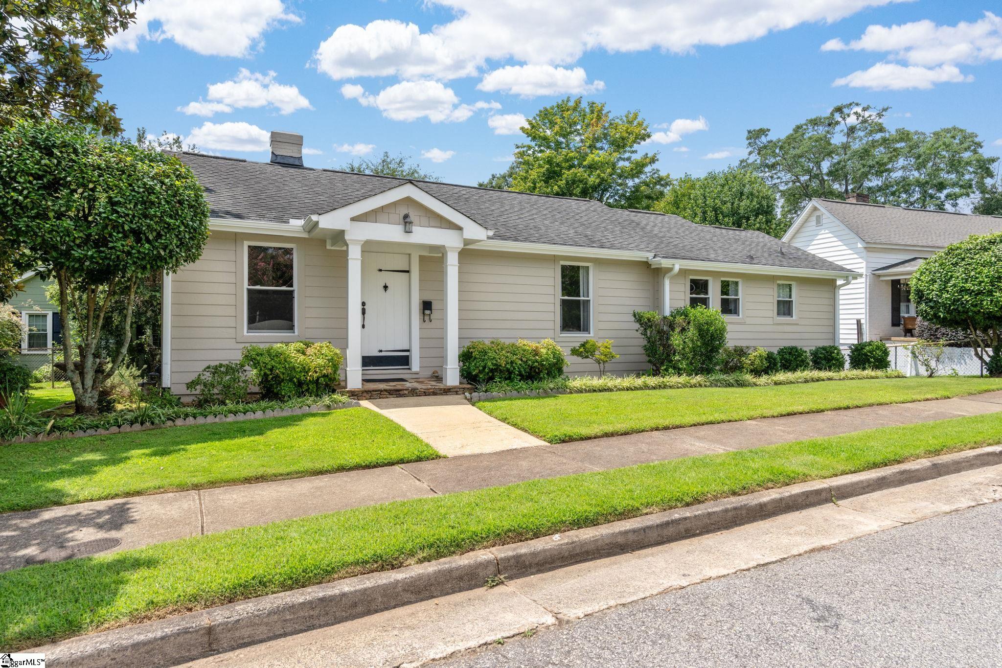 318 E Hillcrest Drive Greenville, SC 29609