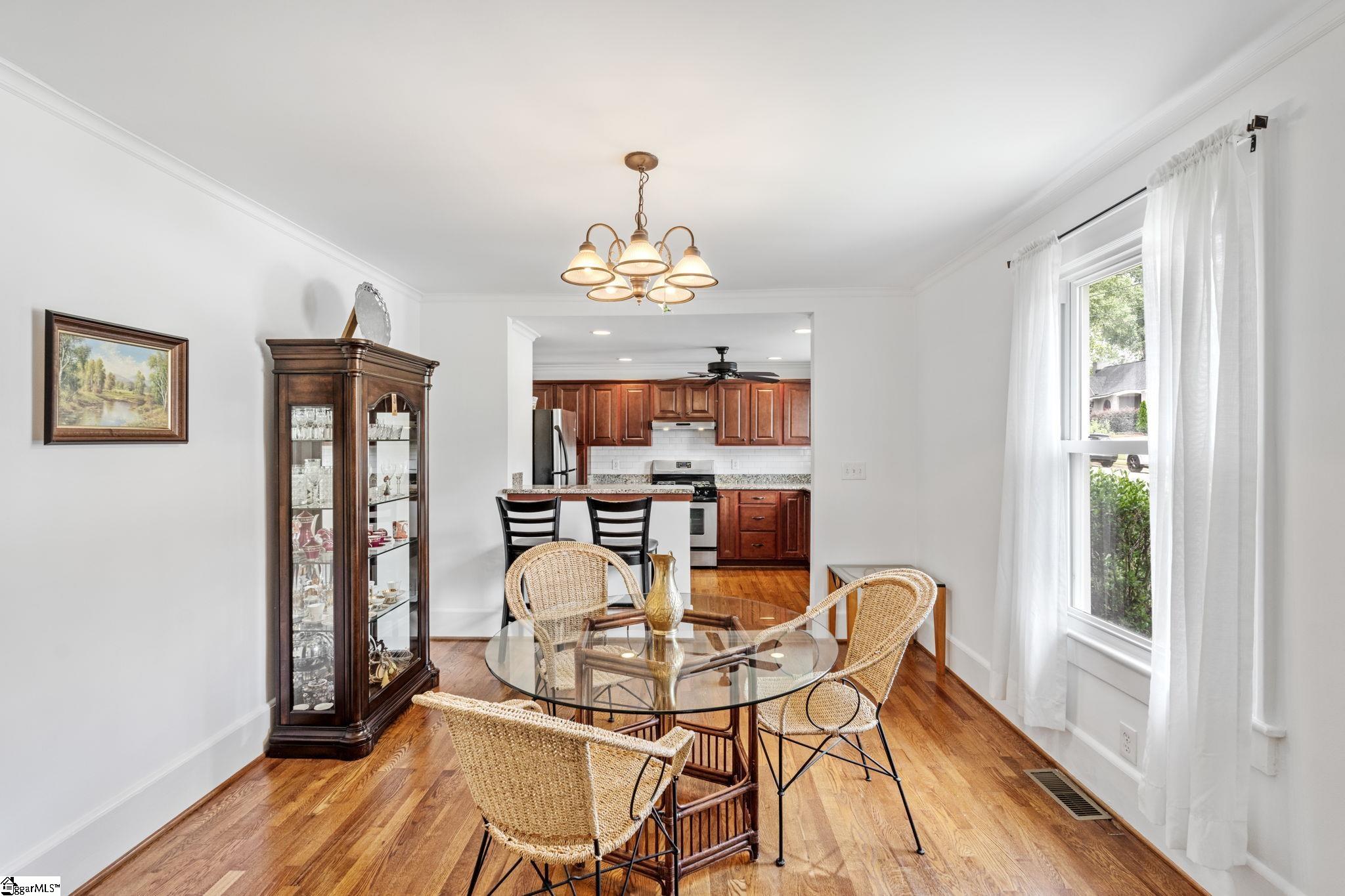 318 E Hillcrest Drive Greenville, SC 29609