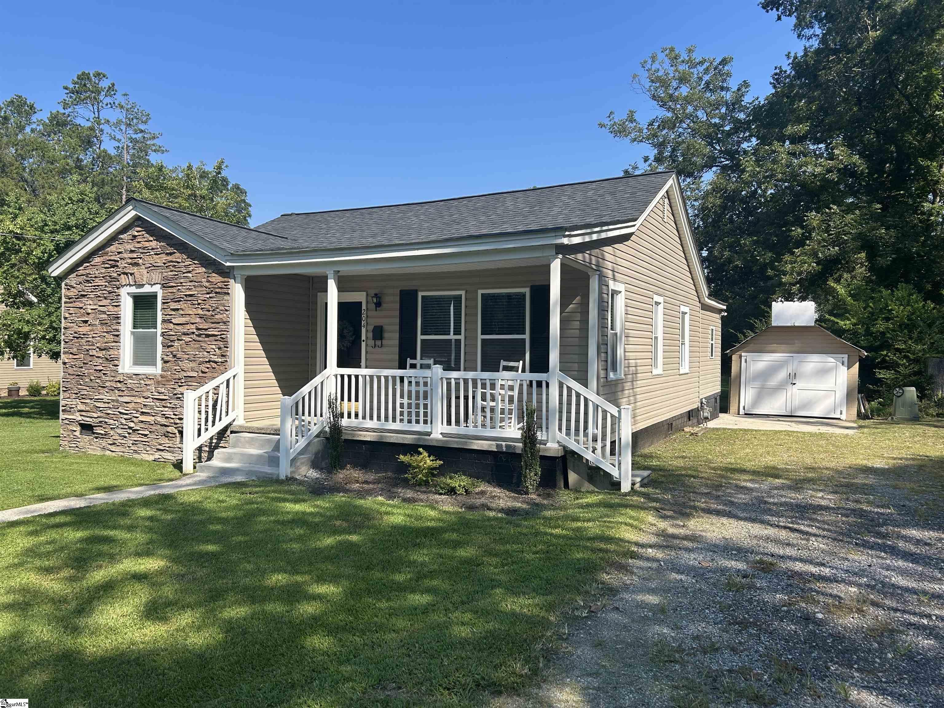 204 Elm Street Clinton, SC 29325