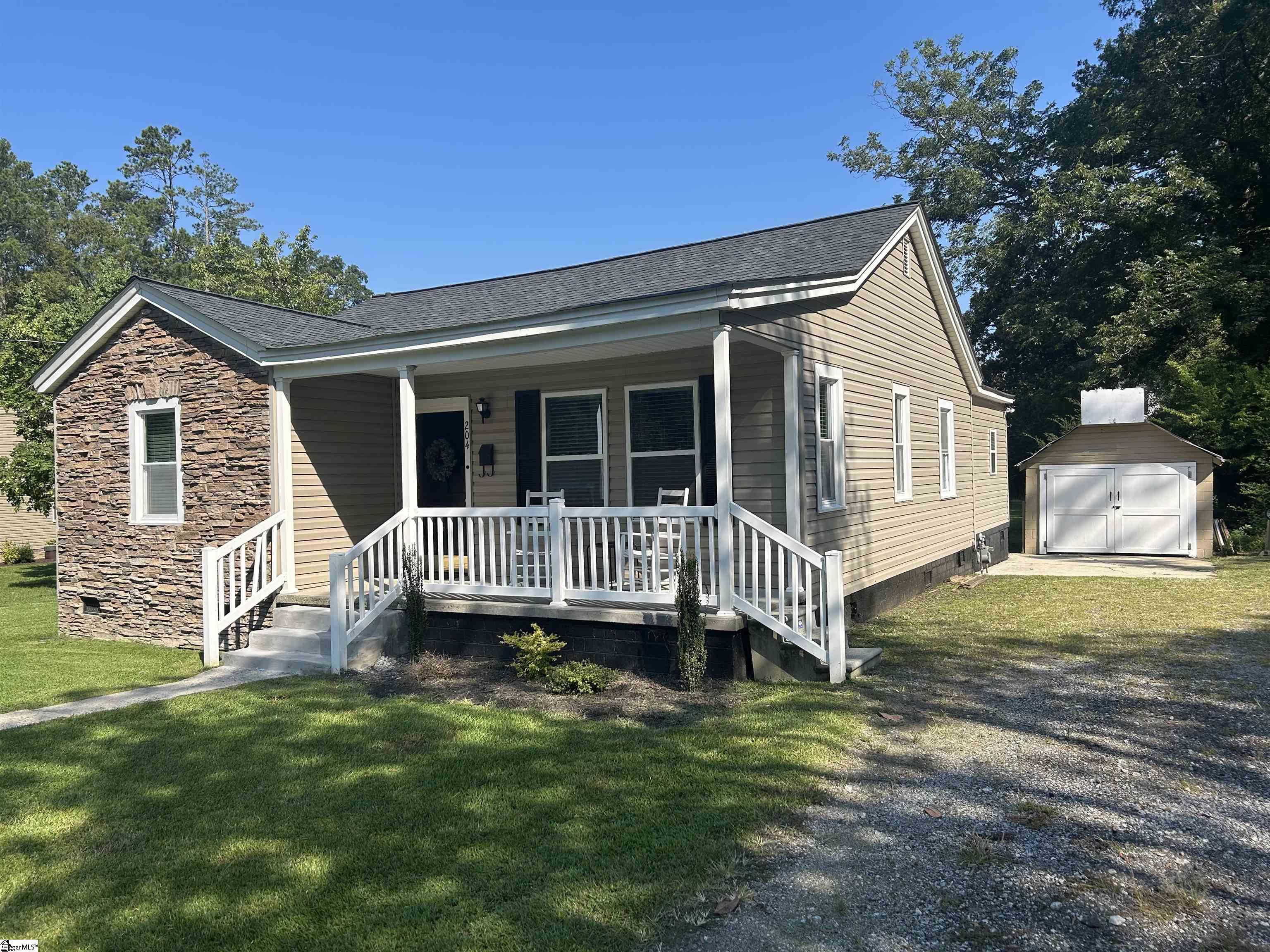 204 Elm Street Clinton, SC 29325