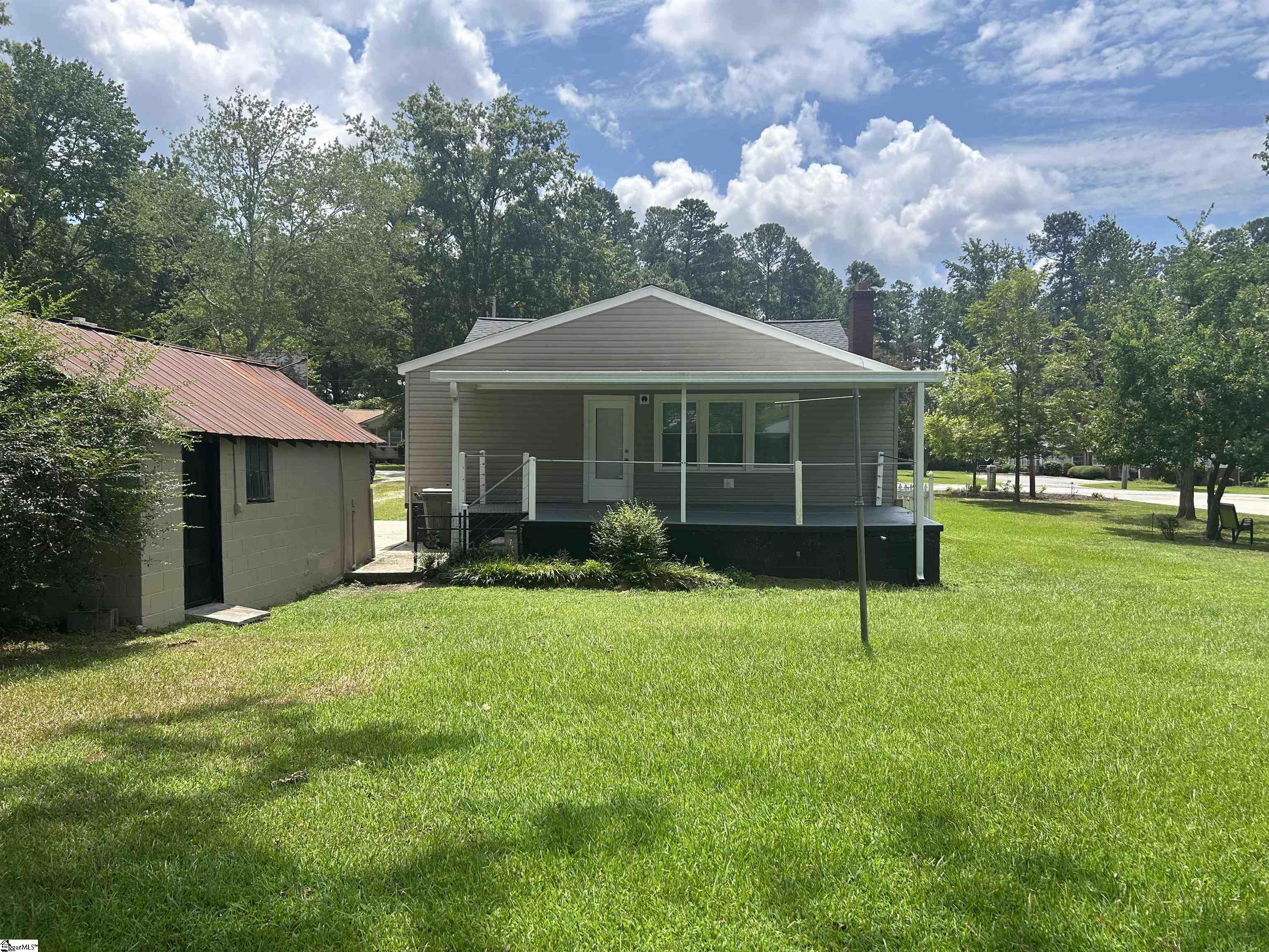204 Elm Street Clinton, SC 29325