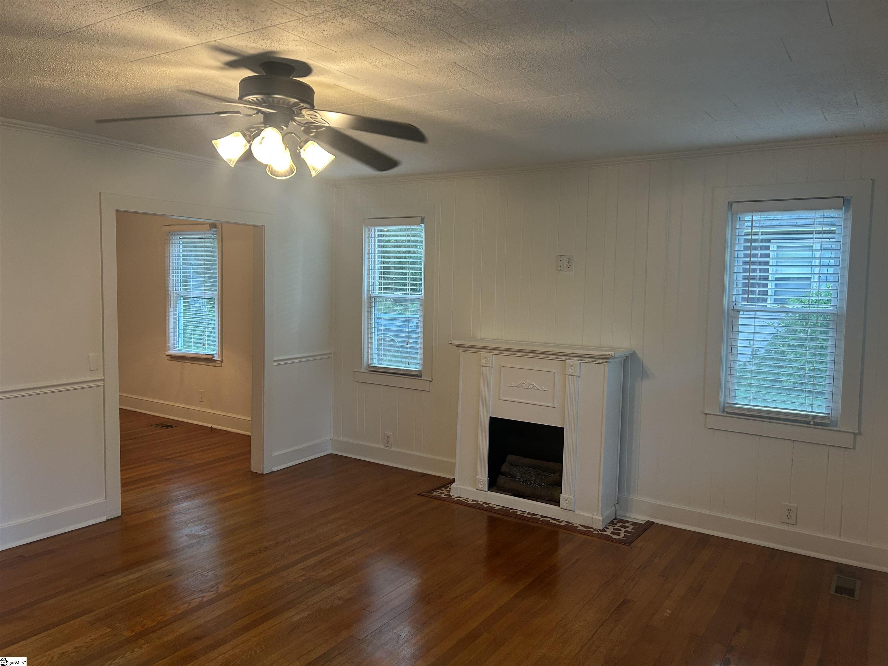 204 Elm Street Clinton, SC 29325