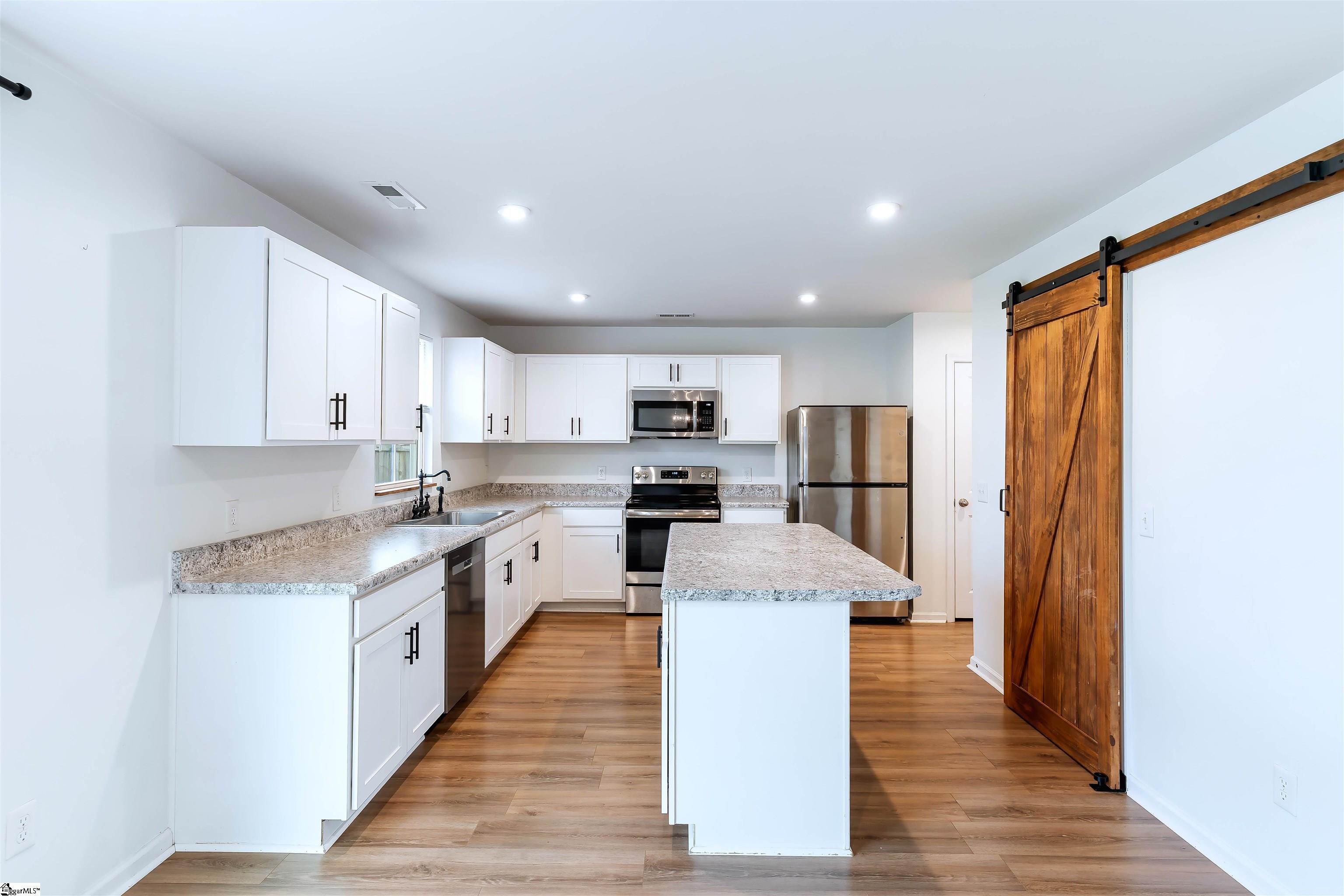 805 Danforth Drive Greenville, SC 29617