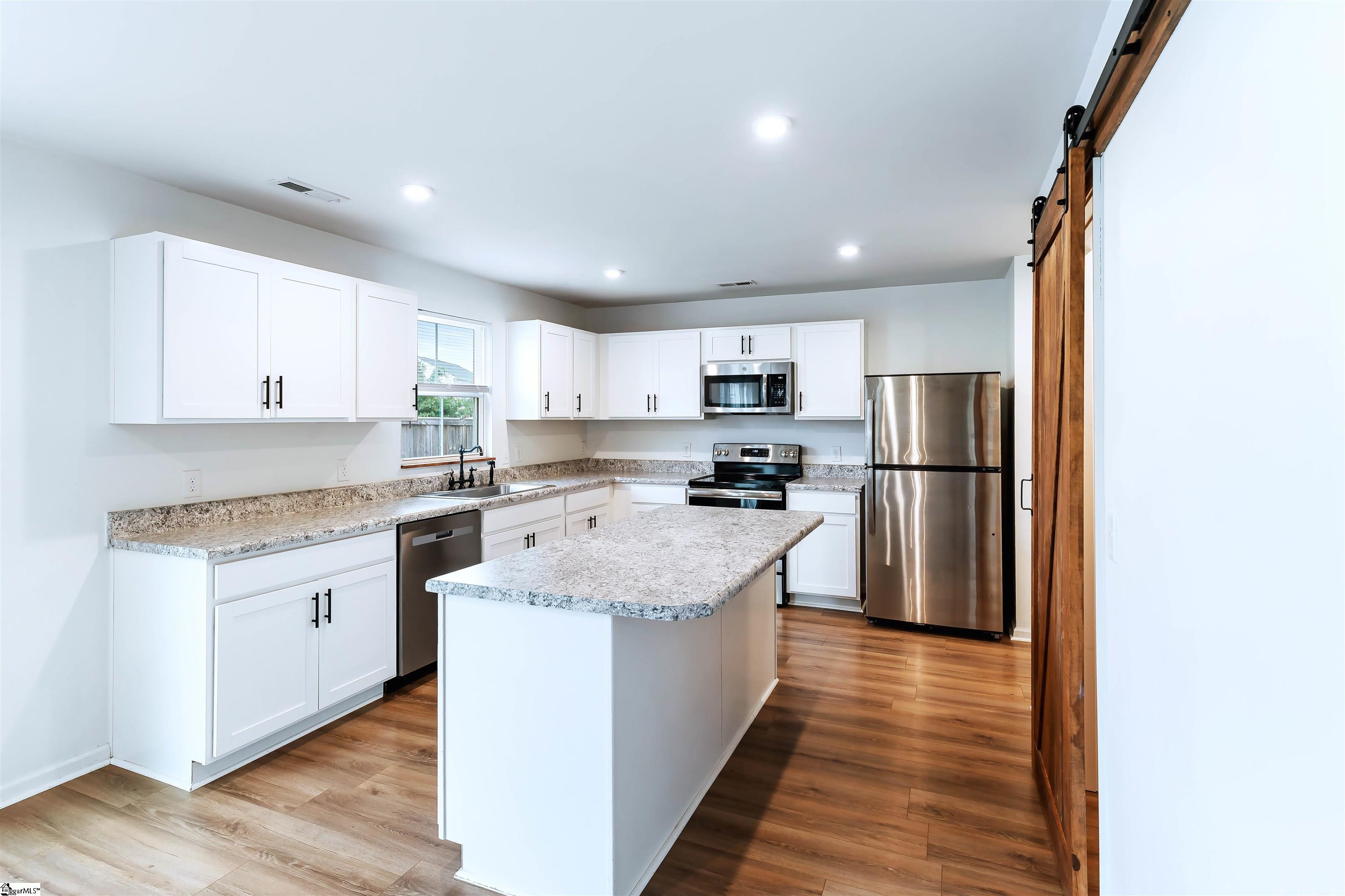 805 Danforth Drive Greenville, SC 29617