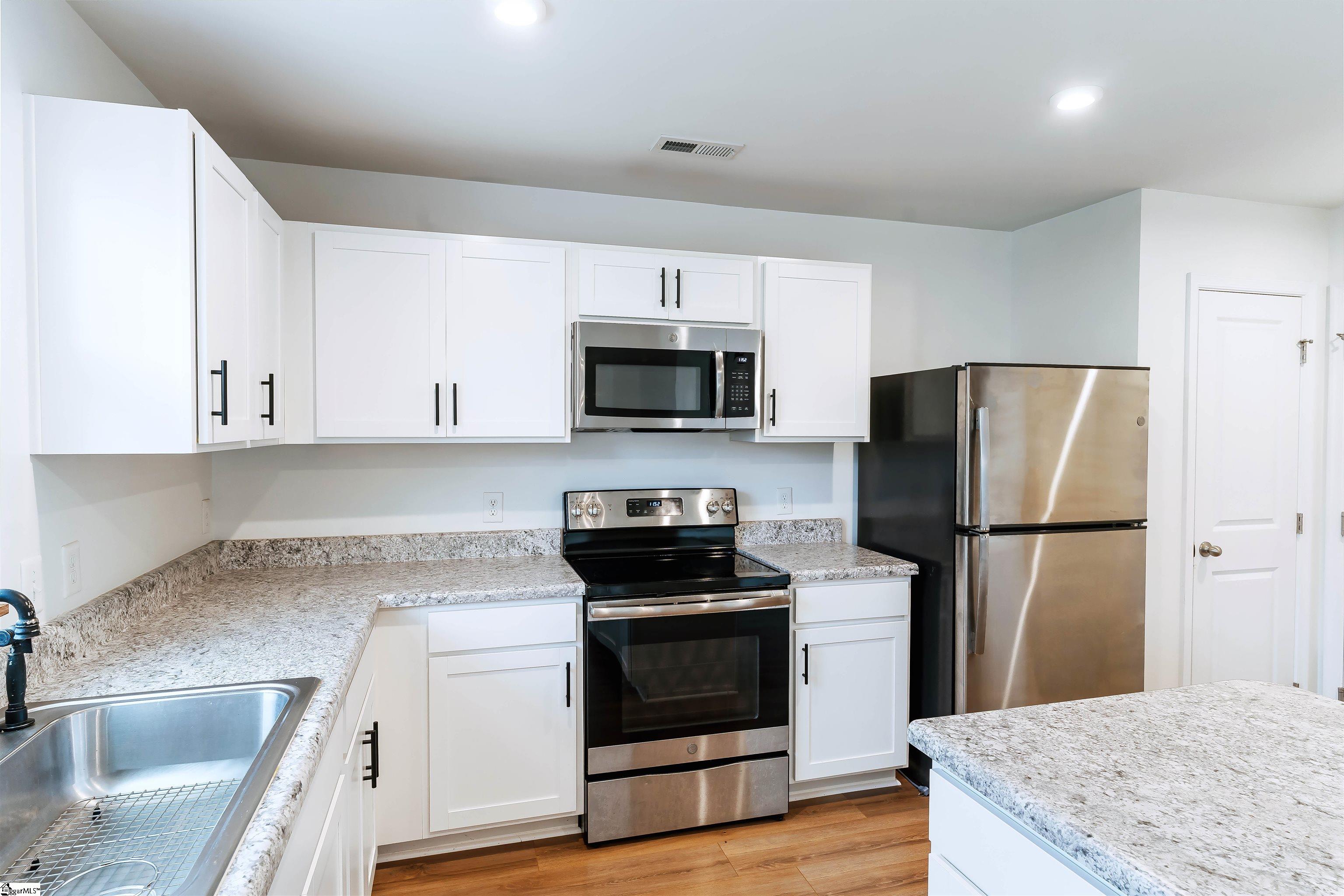 805 Danforth Drive Greenville, SC 29617