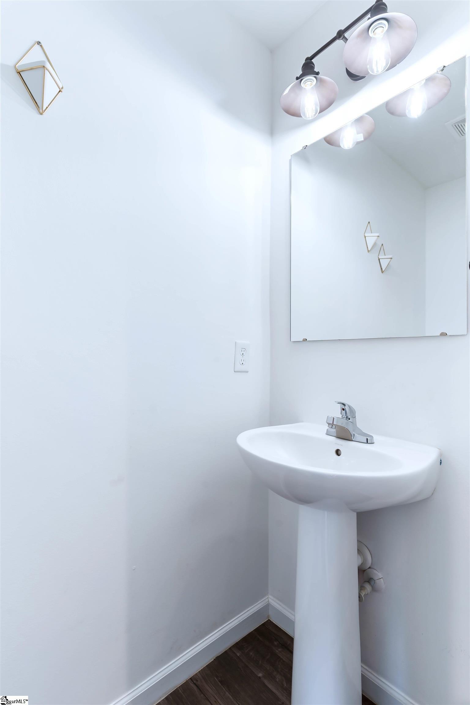 805 Danforth Drive Greenville, SC 29617