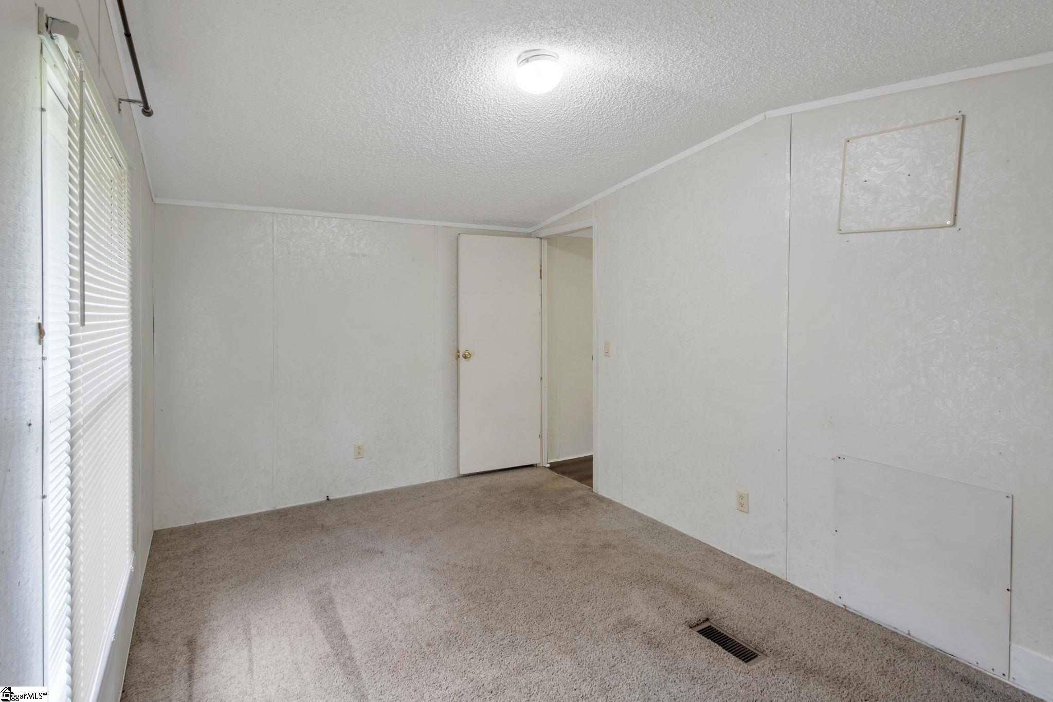 123 Twin Pond Road Easley, SC 29640