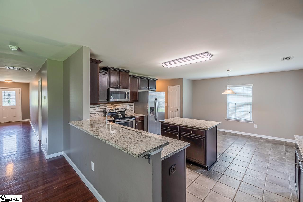316 Victory Lane Moore, SC 29369