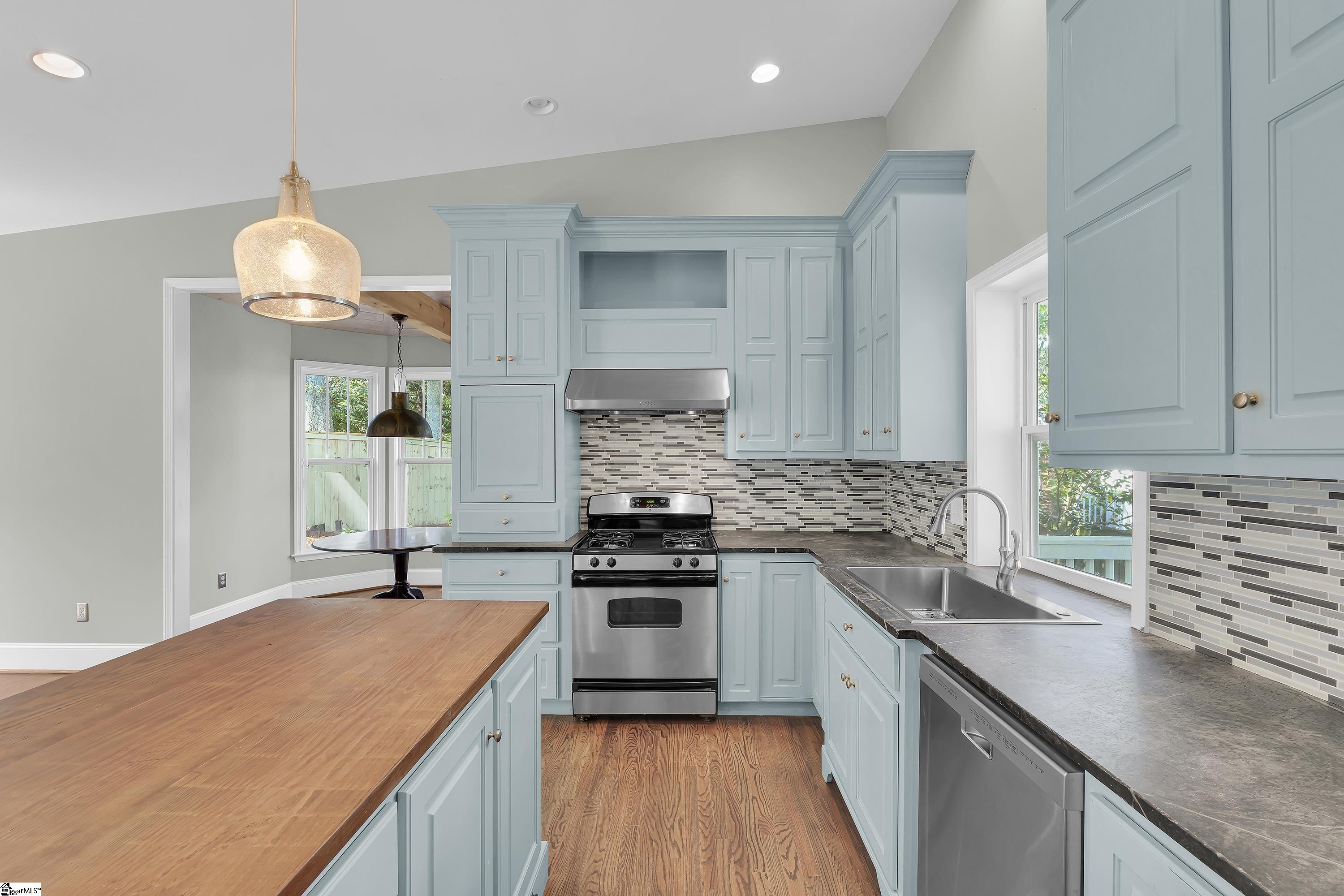 138 Augusta Court Greenville, SC 29605