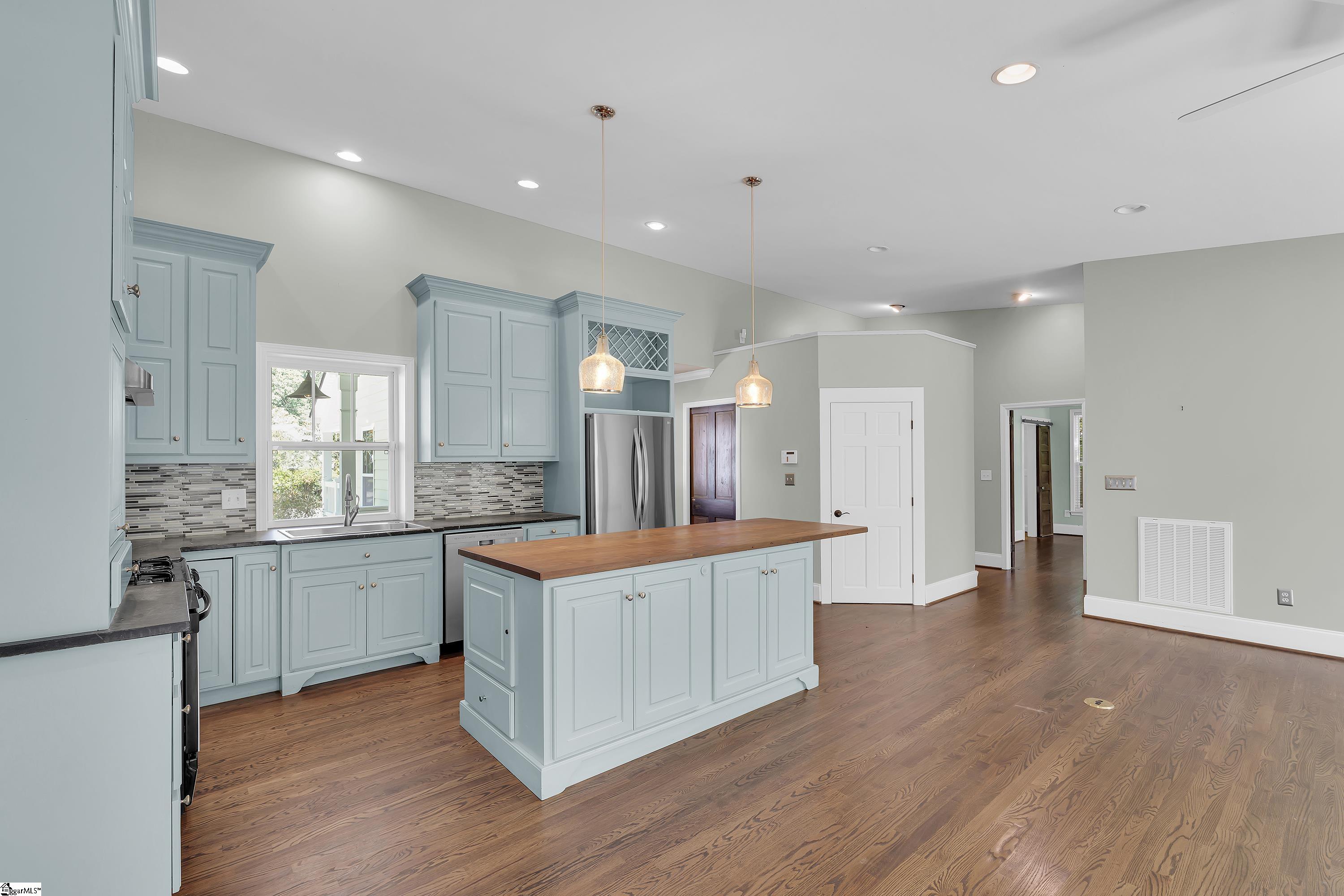 138 Augusta Court Greenville, SC 29605