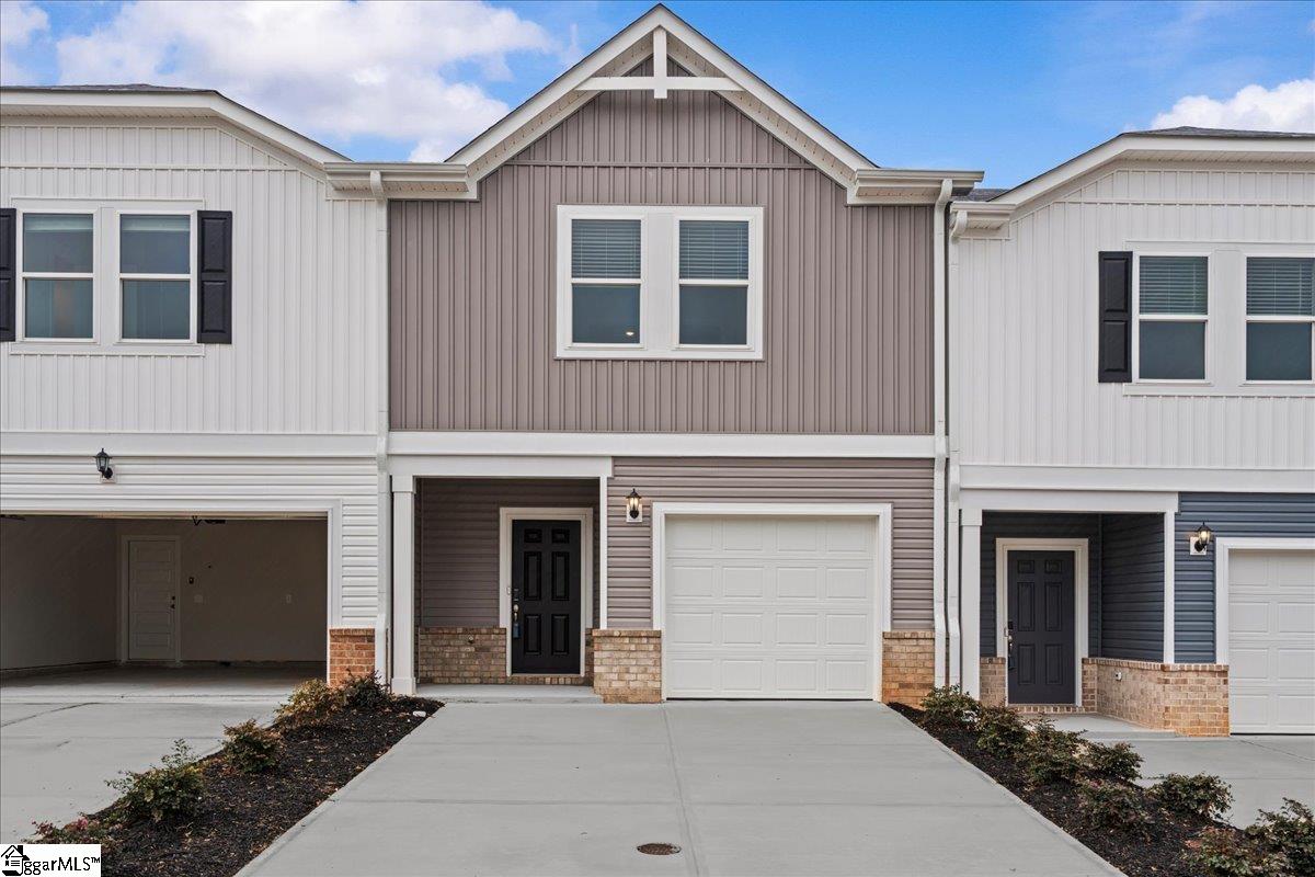 105 Pleasure Lane Taylors, SC 29687
