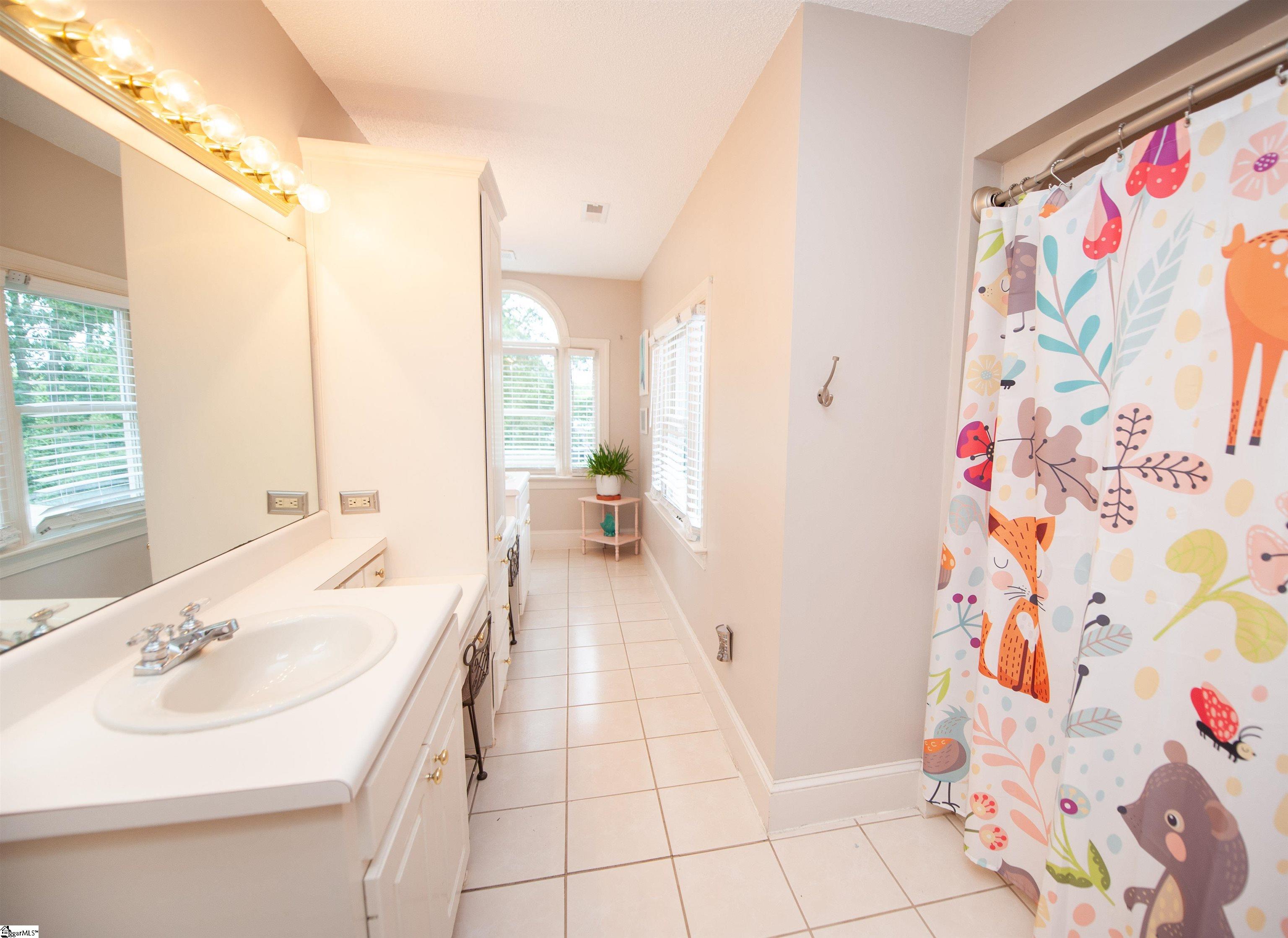 307 Lakewinds Boulevard Inman, SC 29349