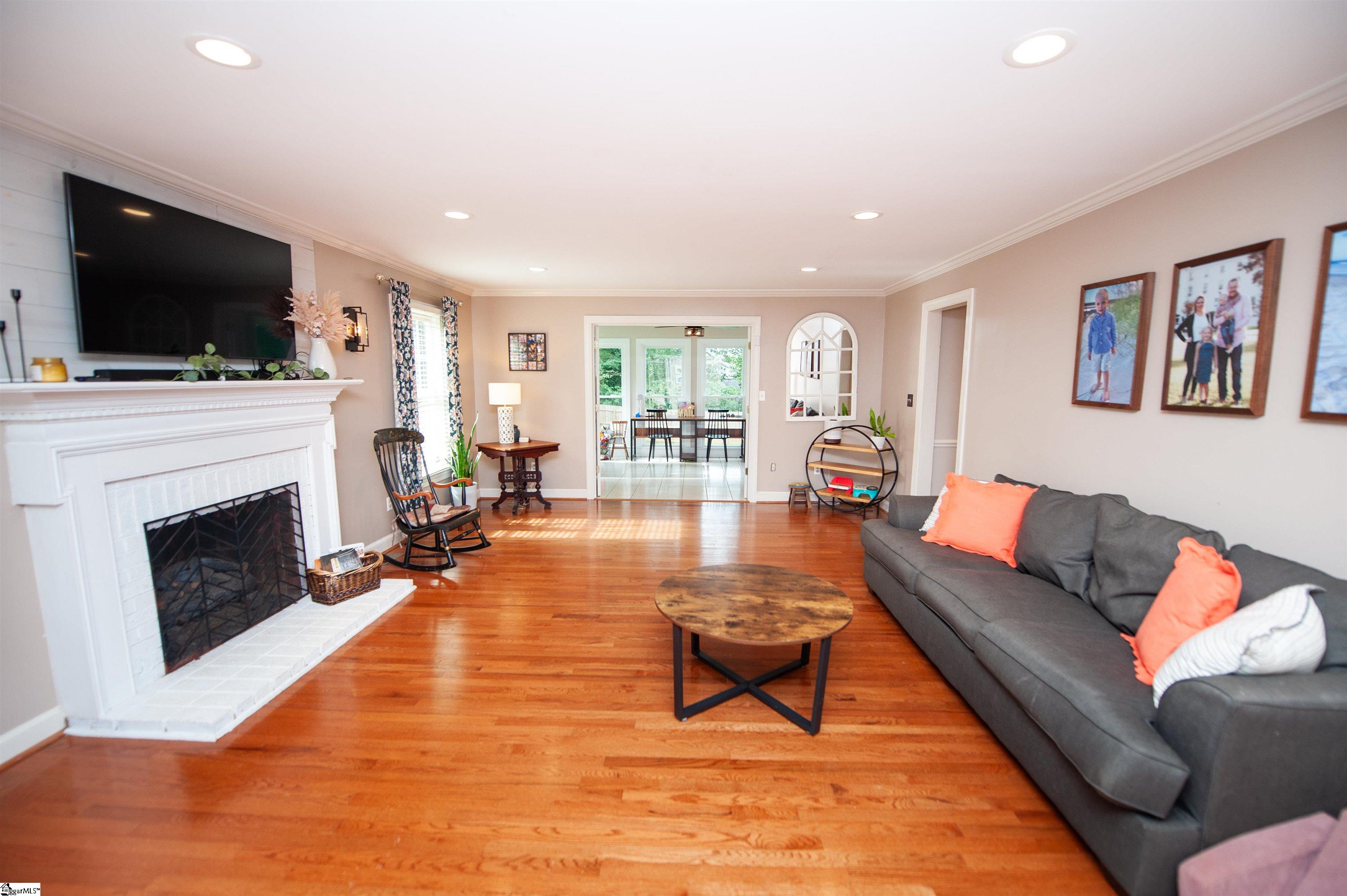 307 Lakewinds Boulevard Inman, SC 29349
