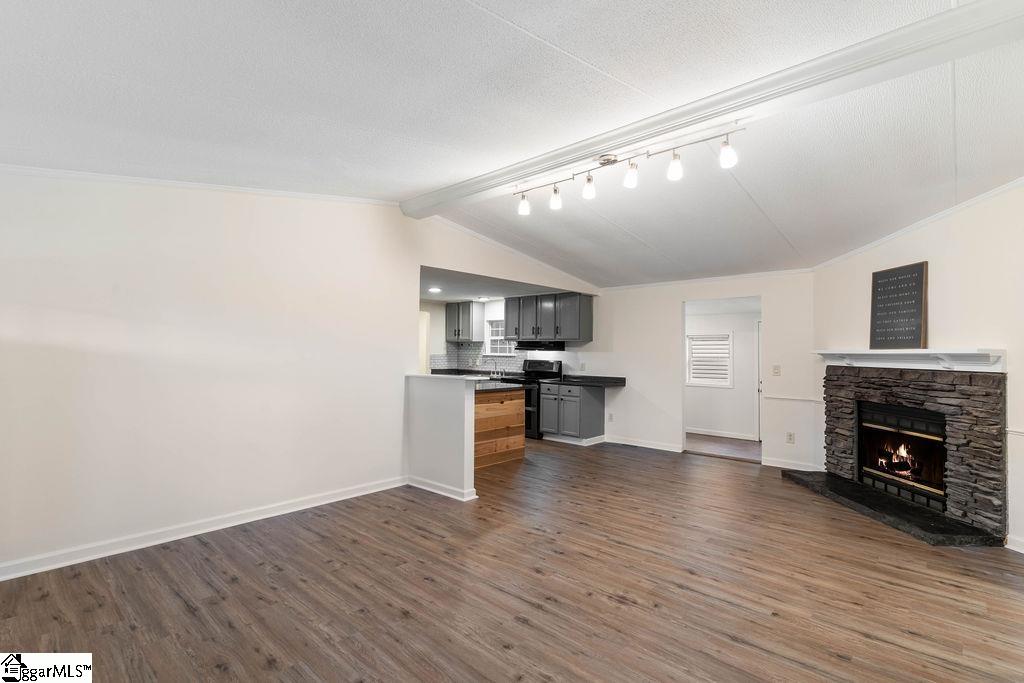 642 Dacusville Road Marietta, SC 29661-9553