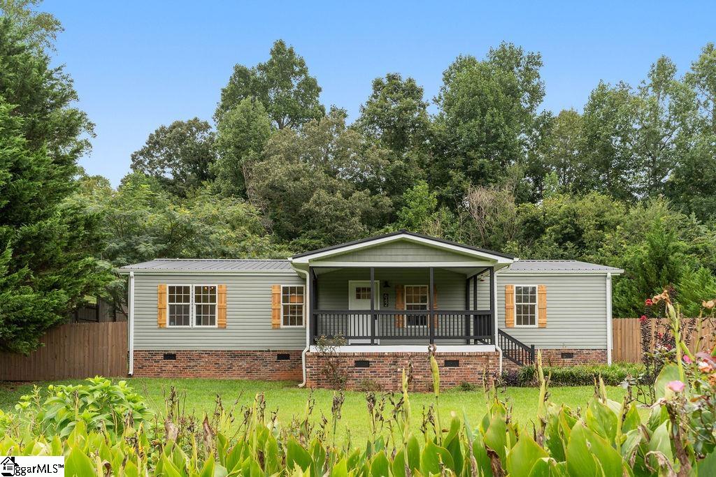 642 Dacusville Road Marietta, SC 29661-9553