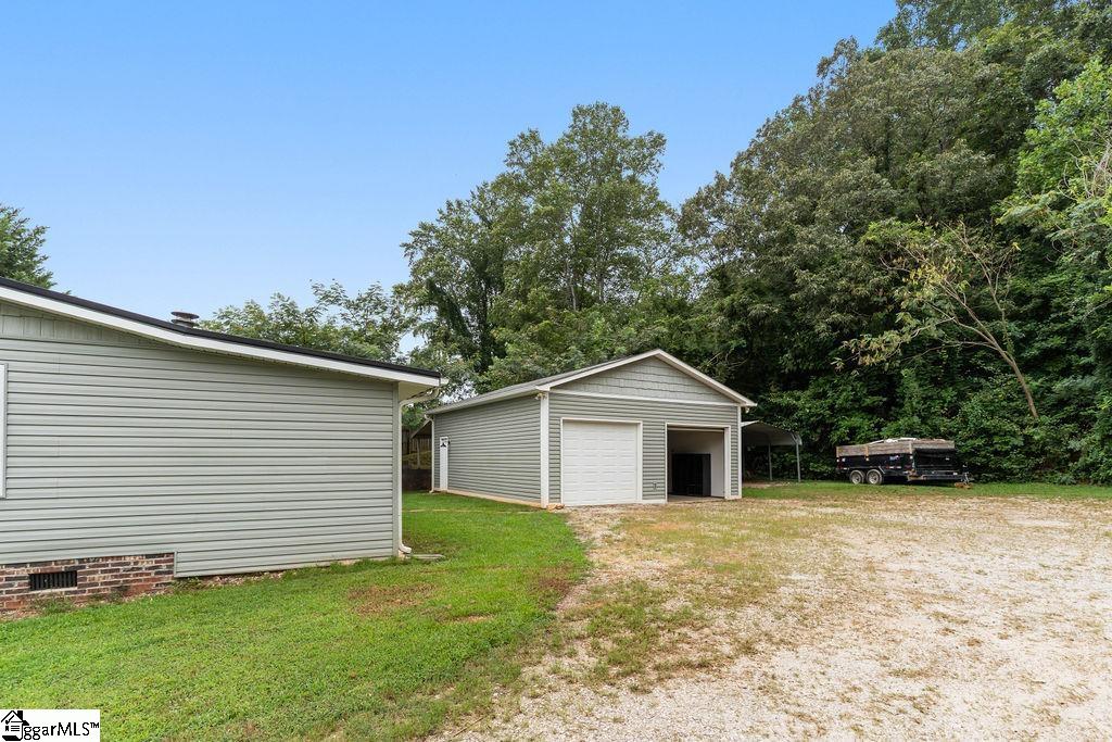 642 Dacusville Road Marietta, SC 29661-9553