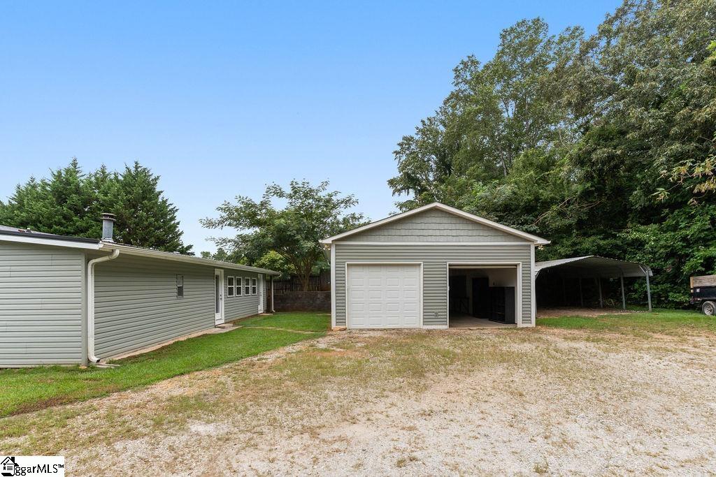 642 Dacusville Road Marietta, SC 29661-9553