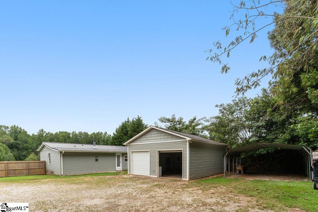 642 Dacusville Road Marietta, SC 29661-9553