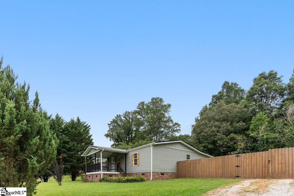 642 Dacusville Road Marietta, SC 29661-9553