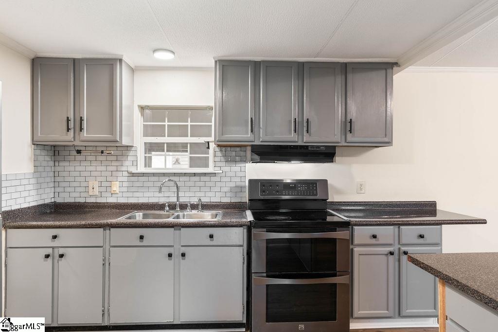 642 Dacusville Road Marietta, SC 29661-9553