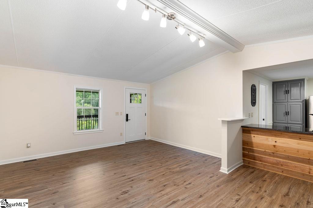 642 Dacusville Road Marietta, SC 29661-9553