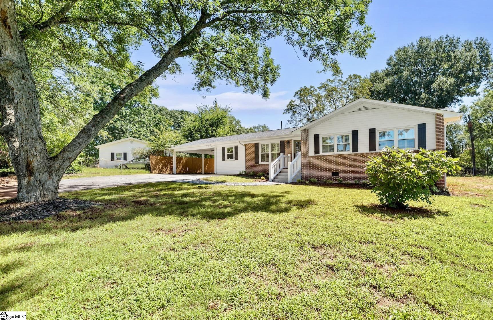 203 Fernwood Circle Anderson, SC 29626