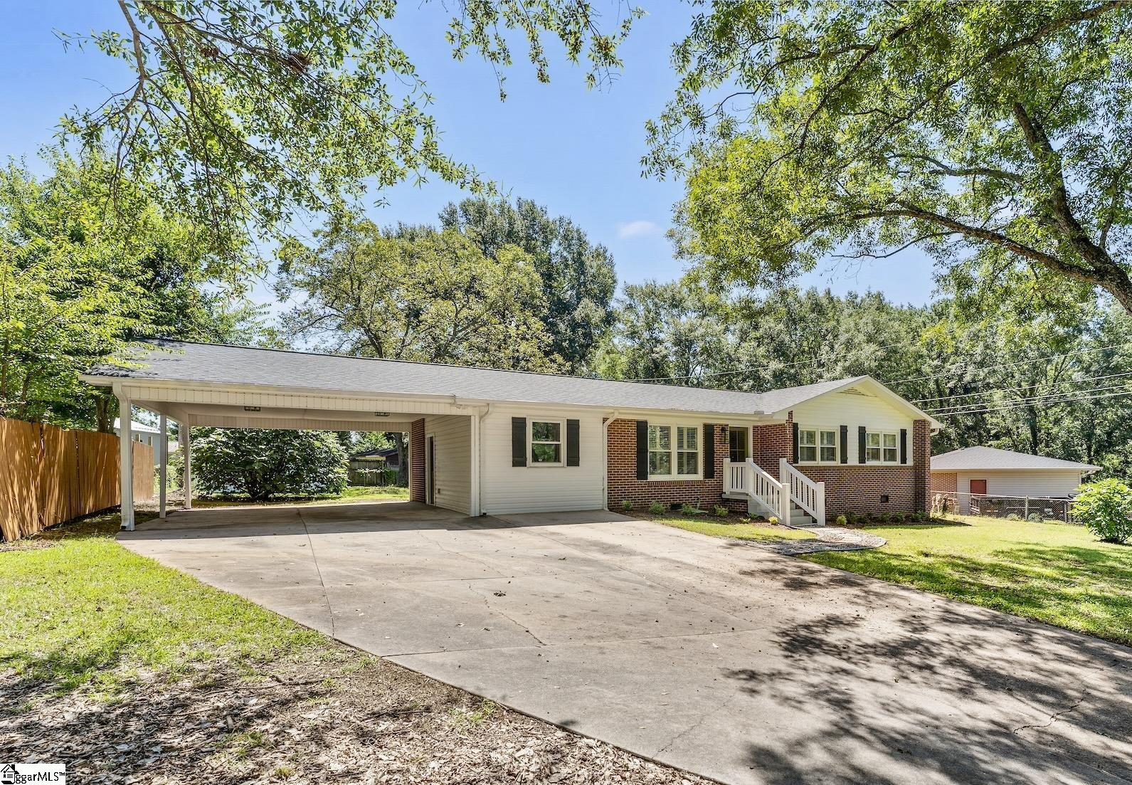 203 Fernwood Circle Anderson, SC 29626