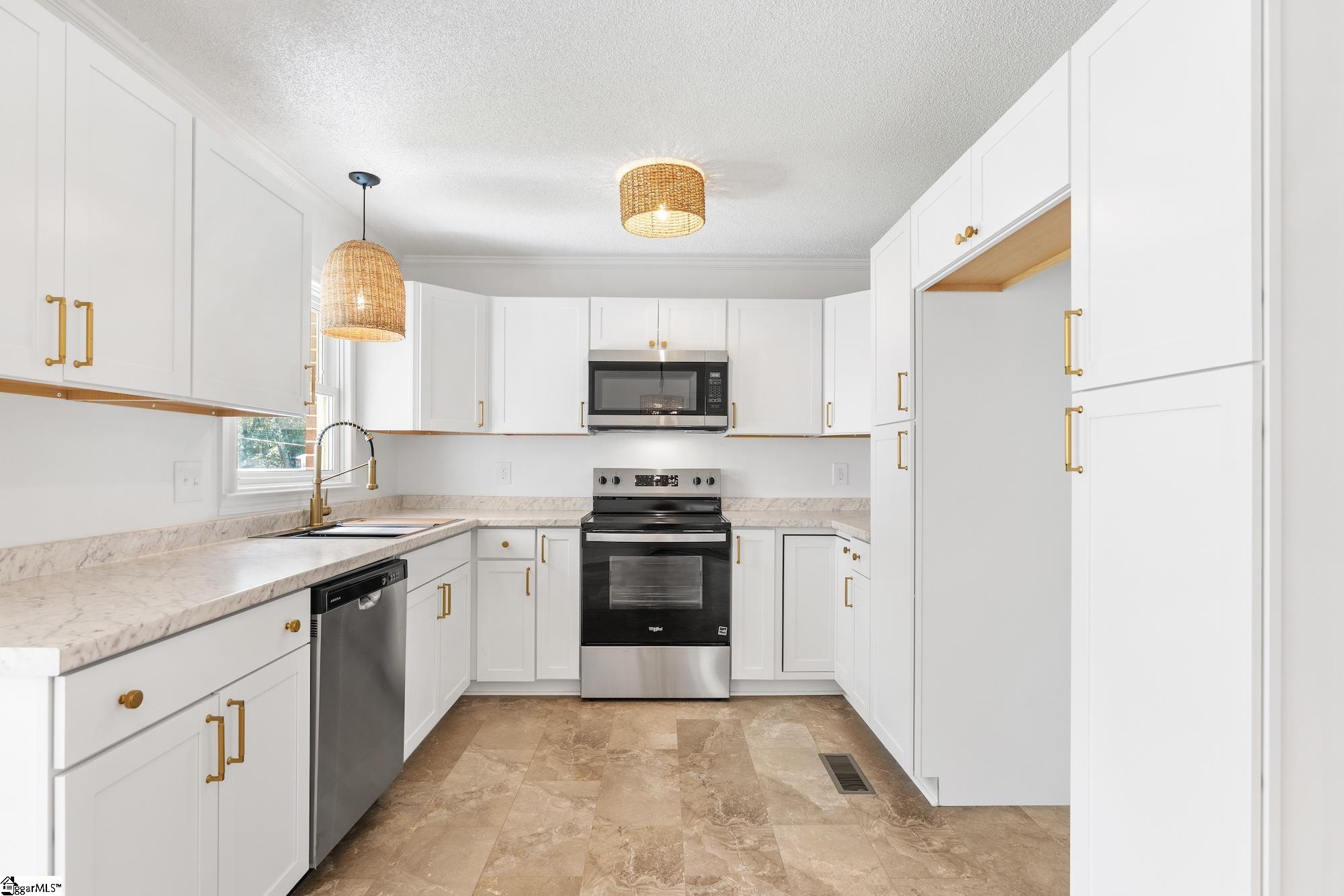 203 Fernwood Circle Anderson, SC 29626