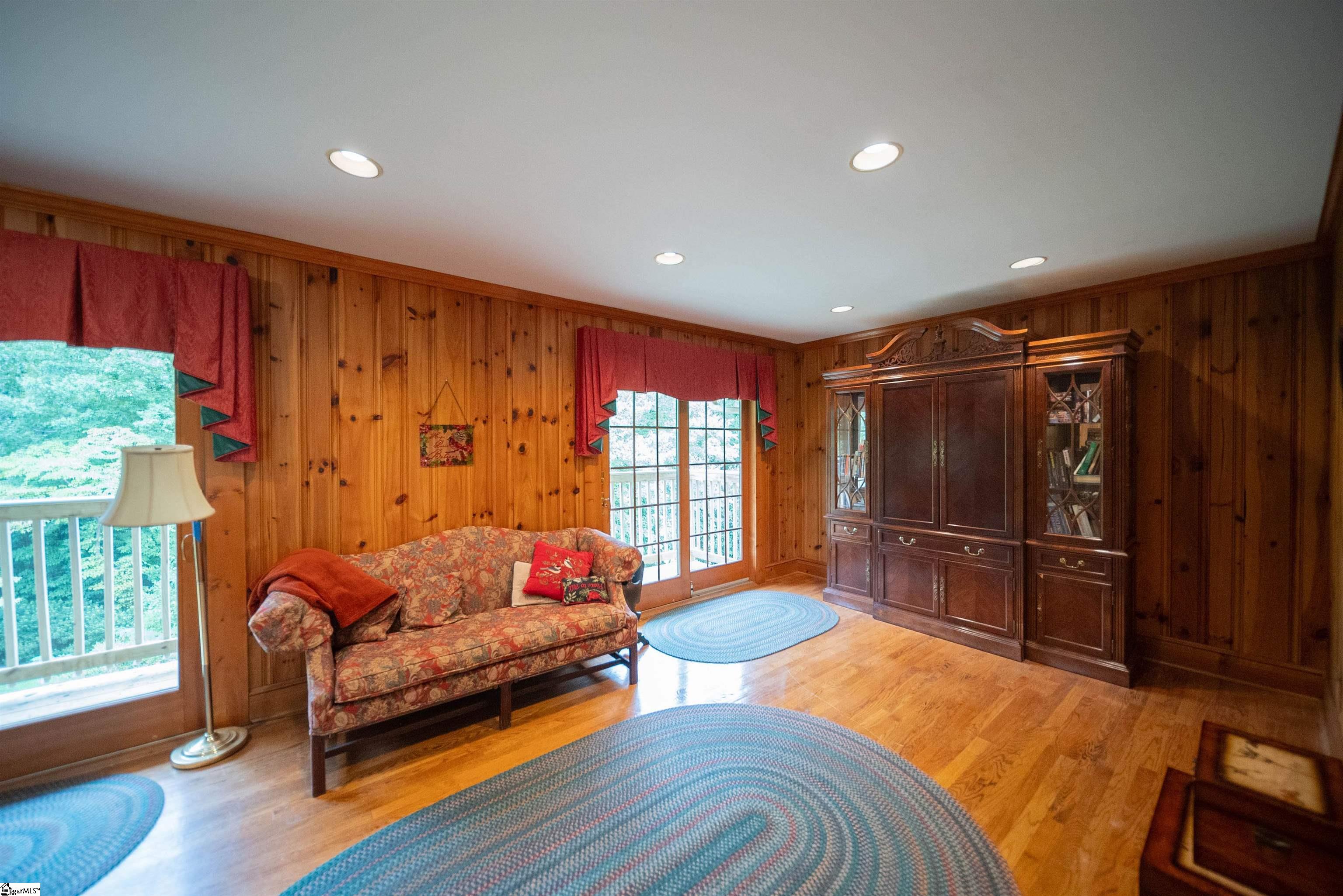 111 N Lanford Road Spartanburg, SC 29301
