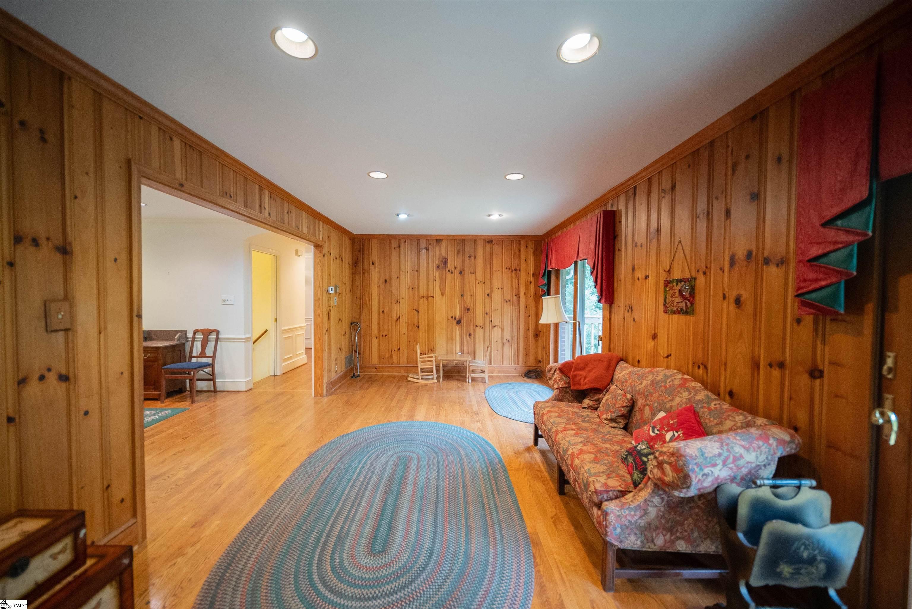 111 N Lanford Road Spartanburg, SC 29301
