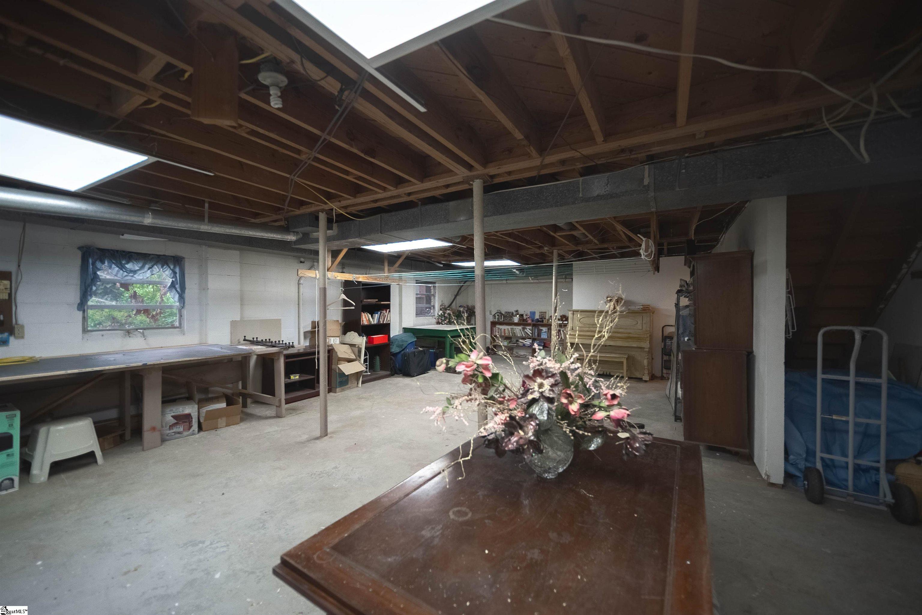 111 N Lanford Road Spartanburg, SC 29301