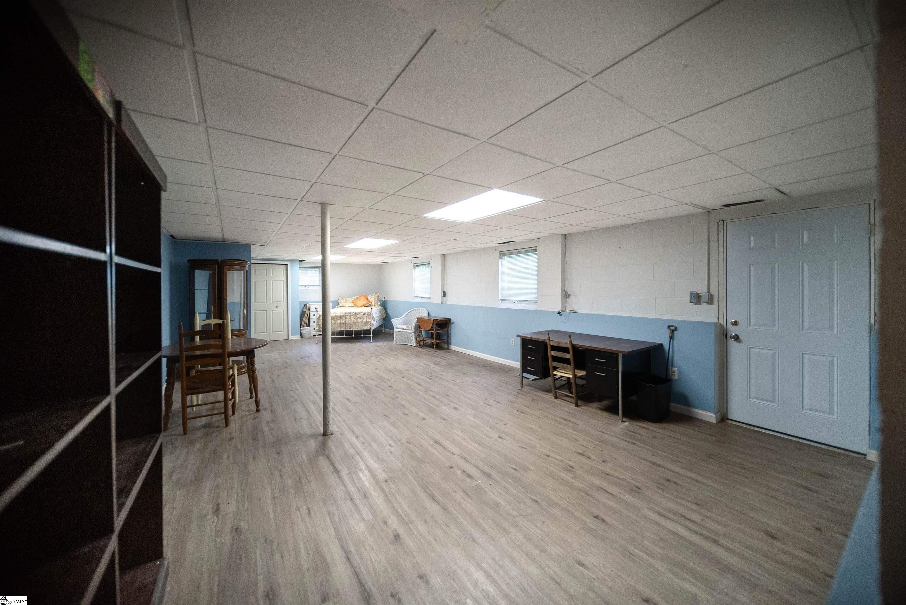 111 N Lanford Road Spartanburg, SC 29301