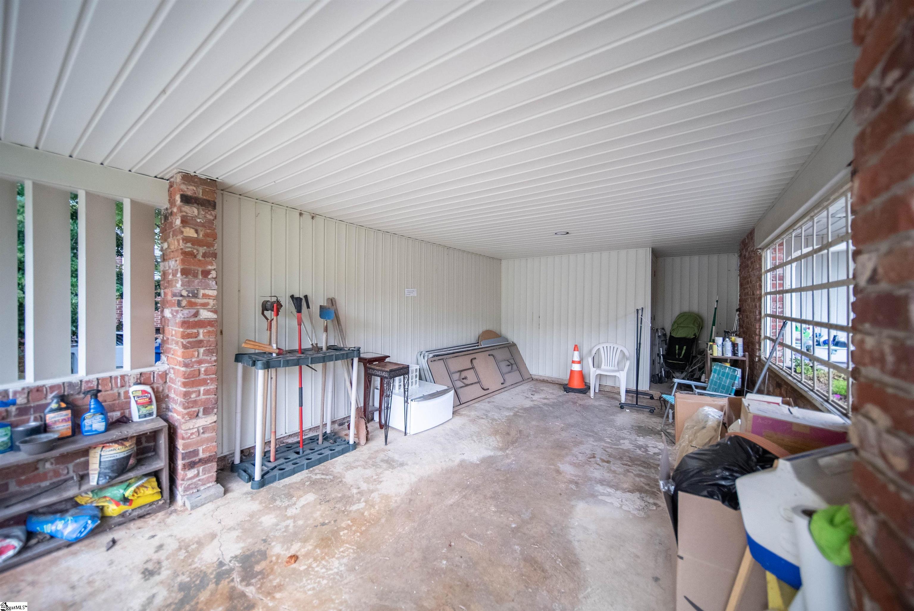 111 N Lanford Road Spartanburg, SC 29301