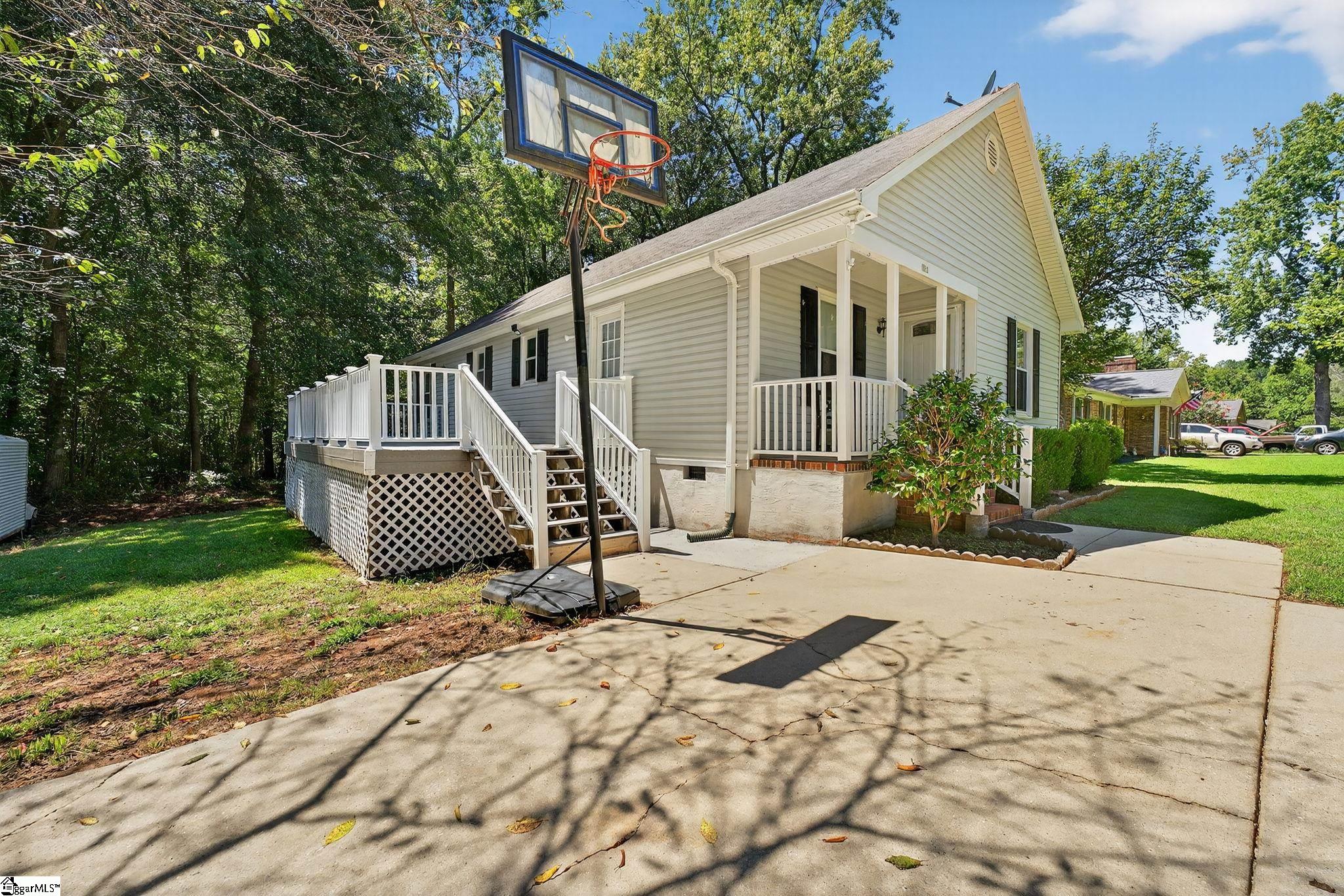 221 Cardington Avenue Piedmont, SC 29673