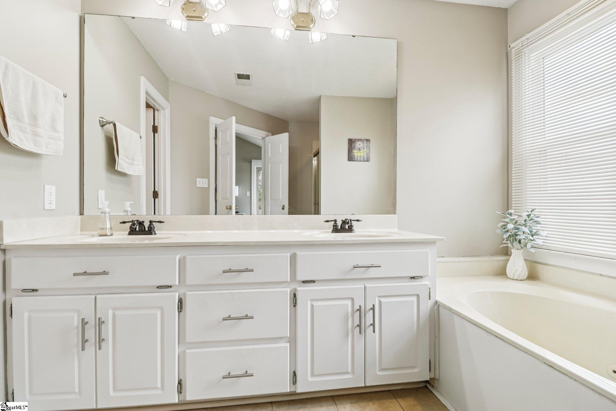 118 Pucketts Cove Road Greenwood, SC 29649