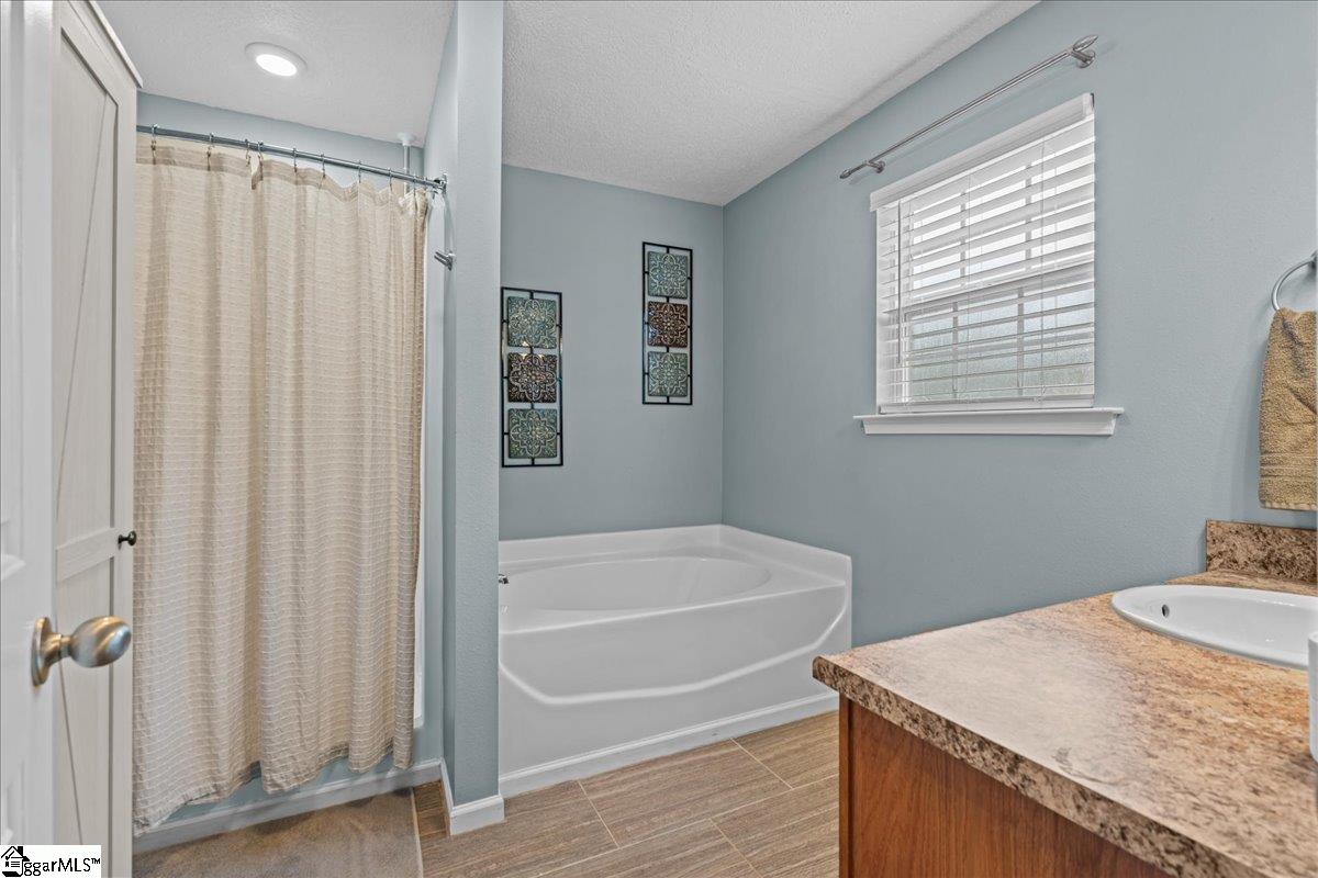 137 Duraleigh Road Anderson, SC 29621