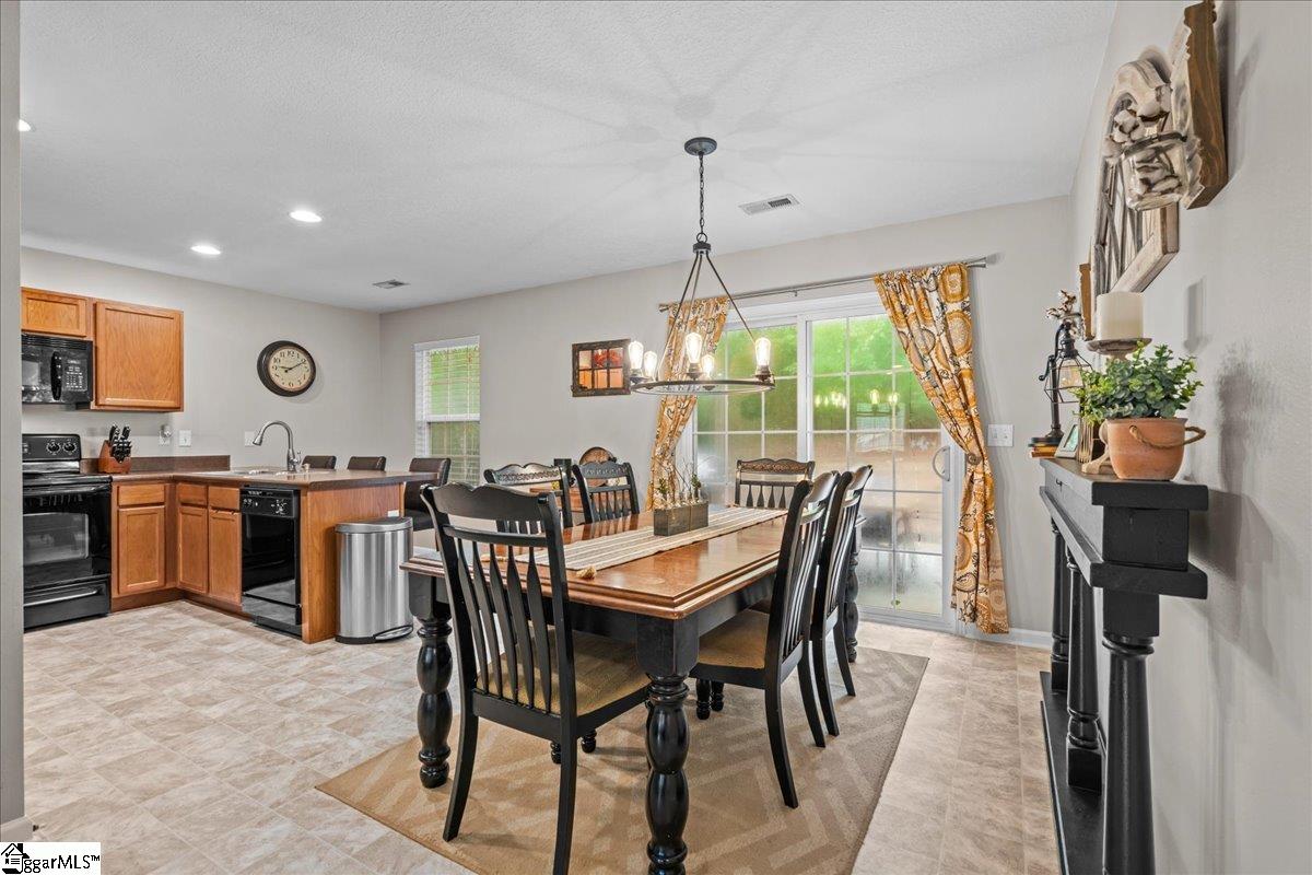 137 Duraleigh Road Anderson, SC 29621
